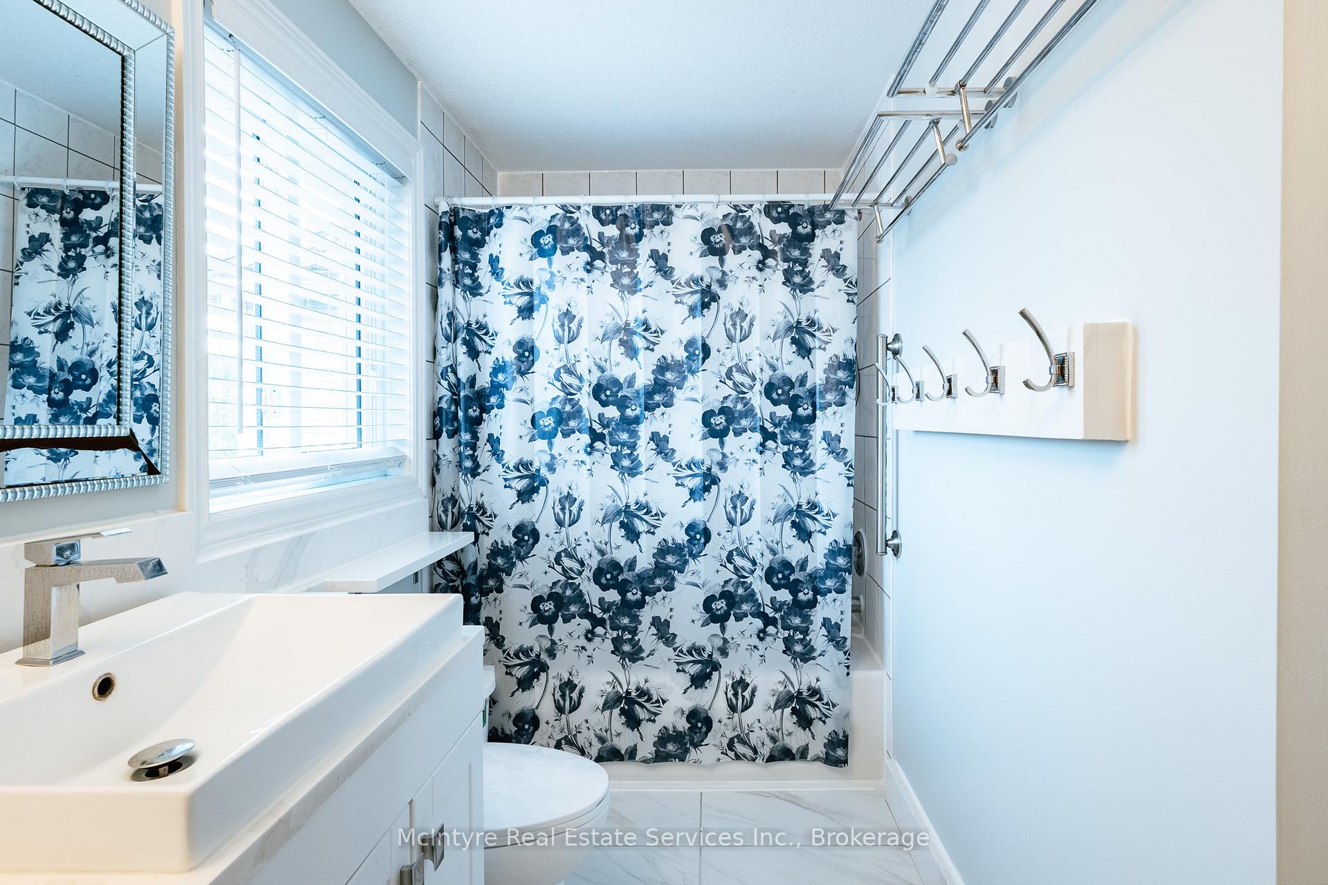 Photo 20 of 171 McNichol Drive, Cambridge, Little's Corners — HOMEH