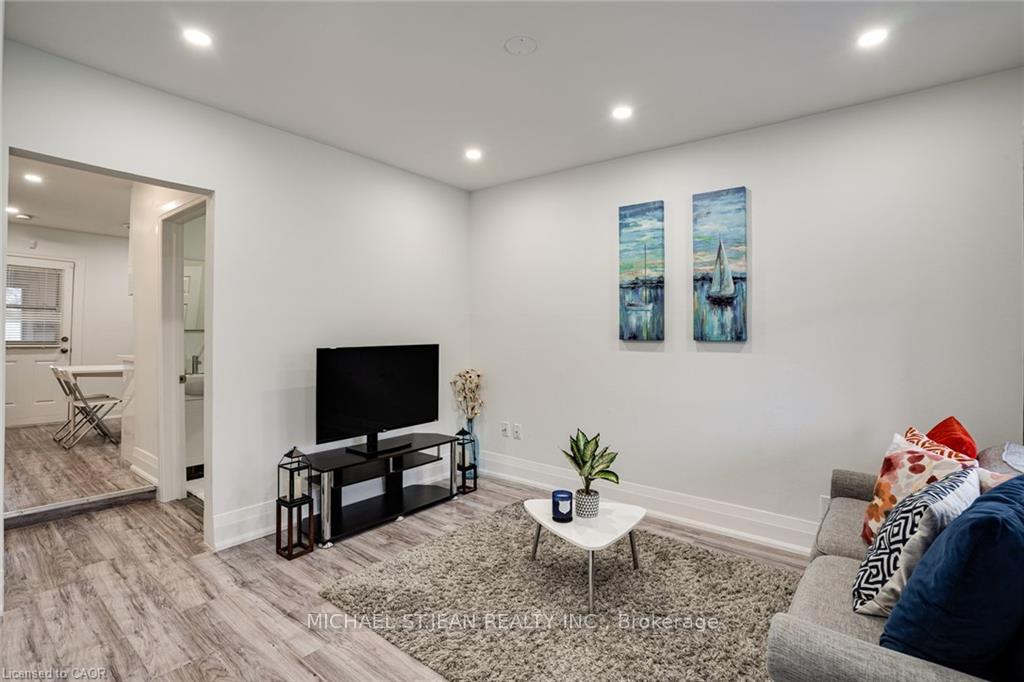 Photo 3 of 24 Vansitmart Avenue, Hamilton, Homeside — HOMEH