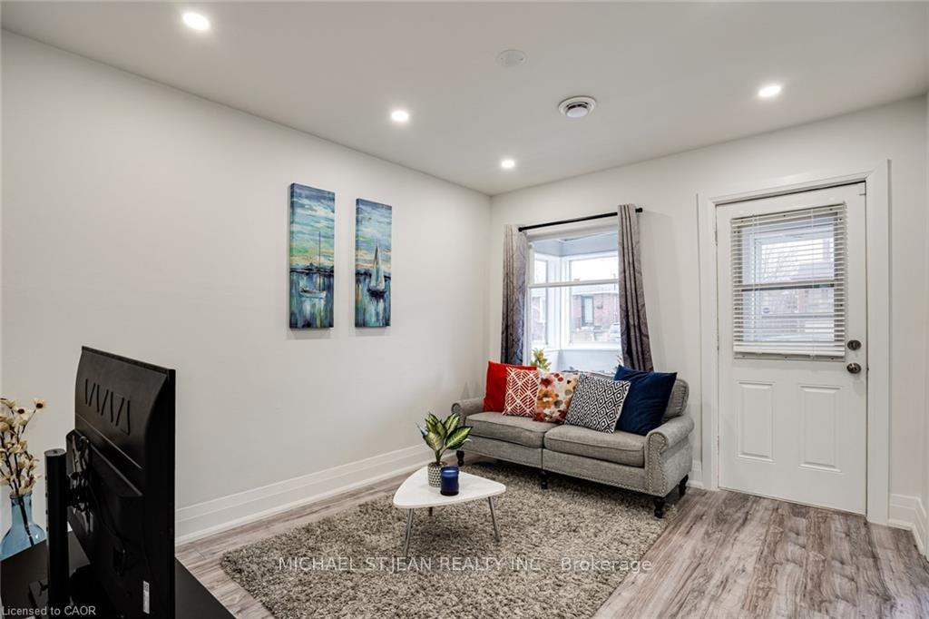 Photo 5 of 24 Vansitmart Avenue, Hamilton, Homeside — HOMEH
