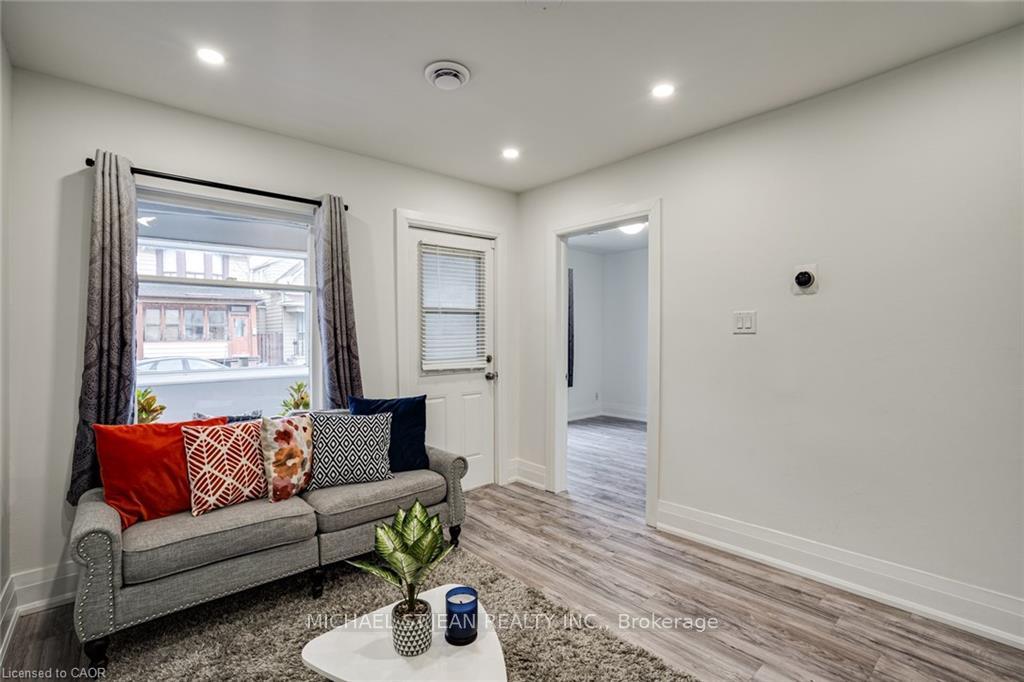 Photo 6 of 24 Vansitmart Avenue, Hamilton, Homeside — HOMEH