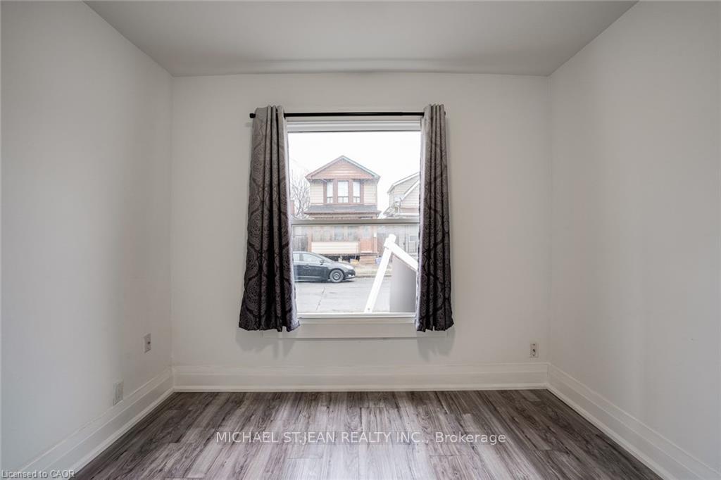 Photo 7 of 24 Vansitmart Avenue, Hamilton, Homeside — HOMEH