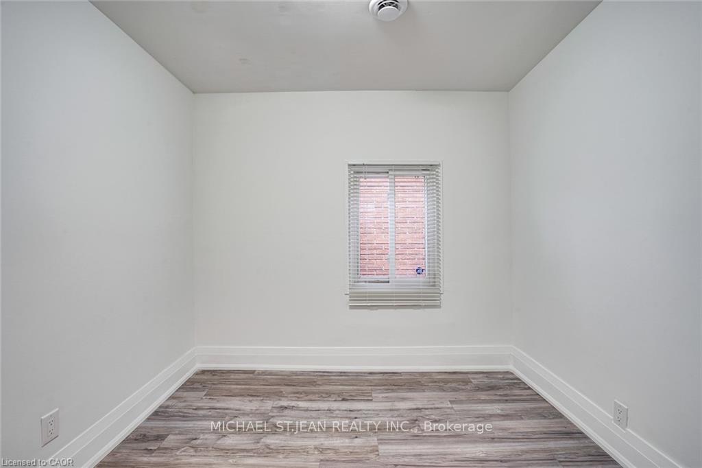 Photo 9 of 24 Vansitmart Avenue, Hamilton, Homeside — HOMEH