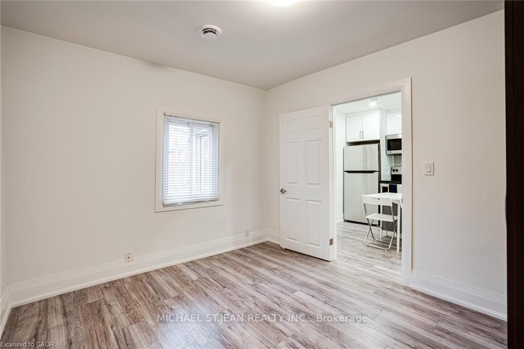 Photo 14 of 24 Vansitmart Avenue, Hamilton, Homeside — HOMEH