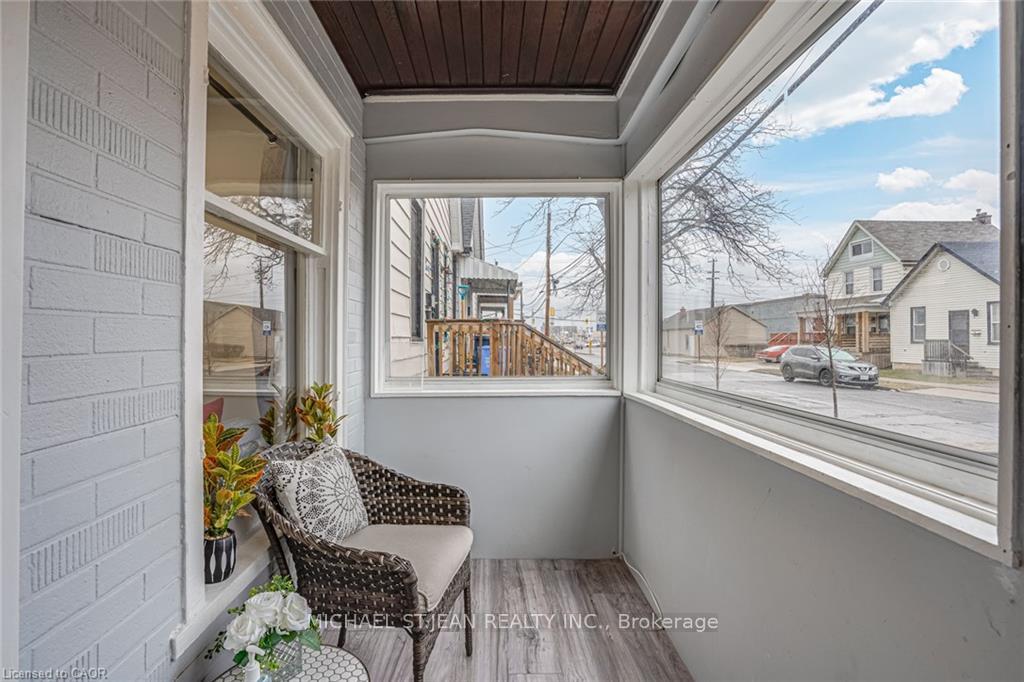 Photo 22 of 24 Vansitmart Avenue, Hamilton, Homeside — HOMEH
