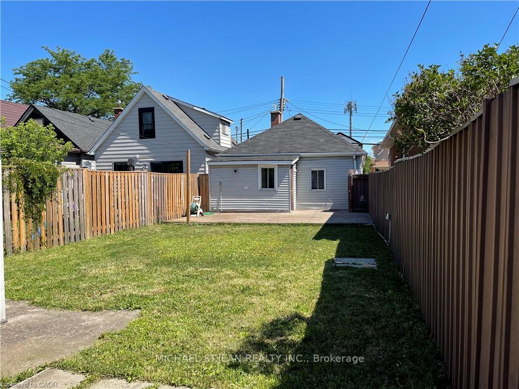 Photo 25 of 24 Vansitmart Avenue, Hamilton, Homeside — HOMEH