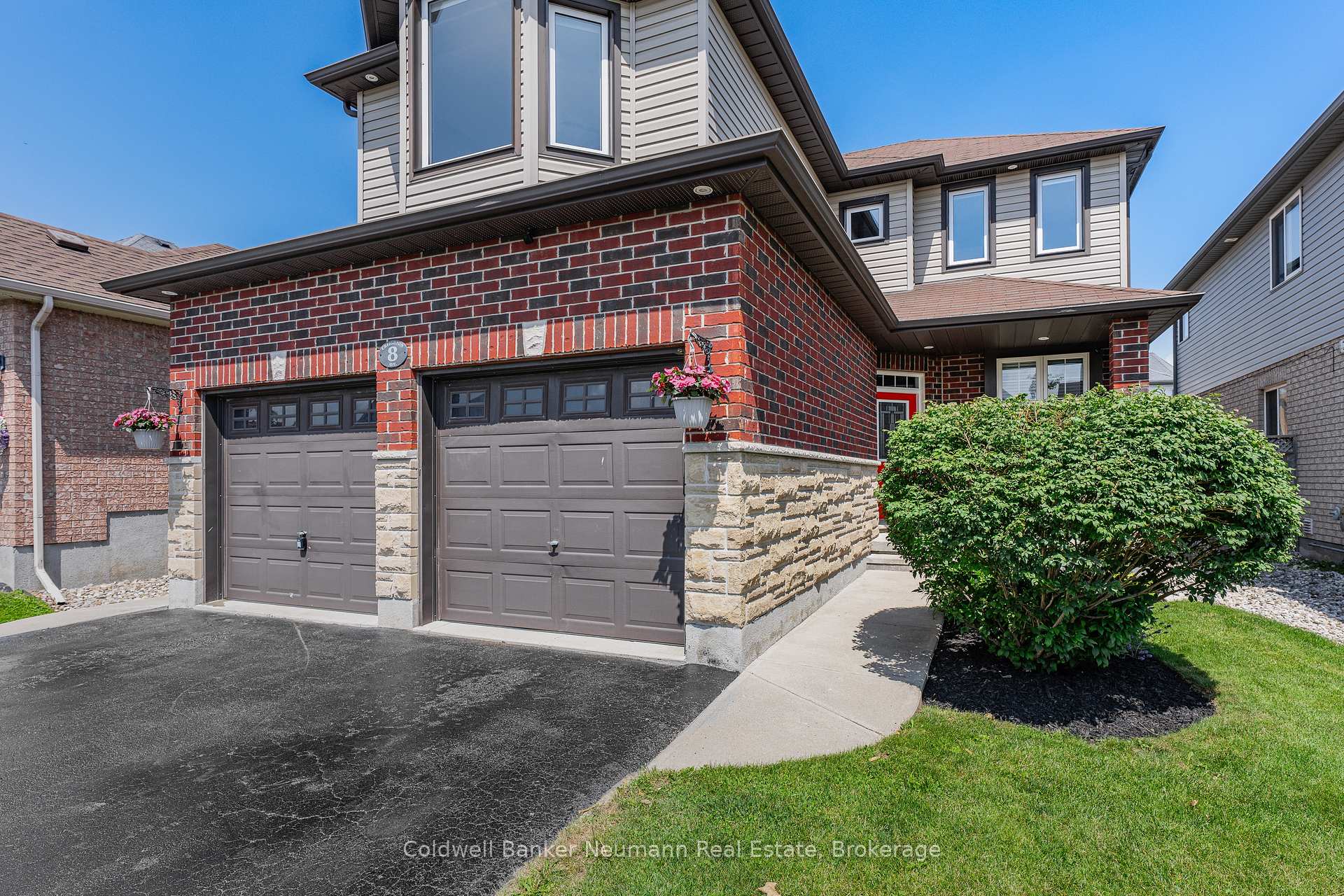 Photo 6 of 8 Creighton Avenue, Guelph, Grange Road — HOMEH