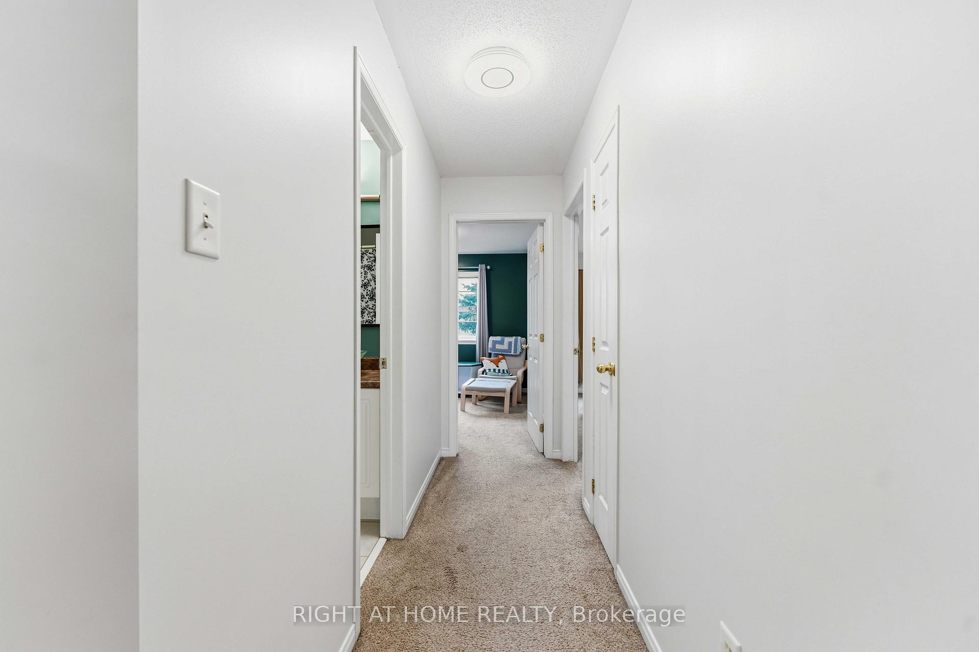 Photo 15 of 52 Fieldberry Private, Ottawa, Barrhaven - Stonebridge — HOMEH