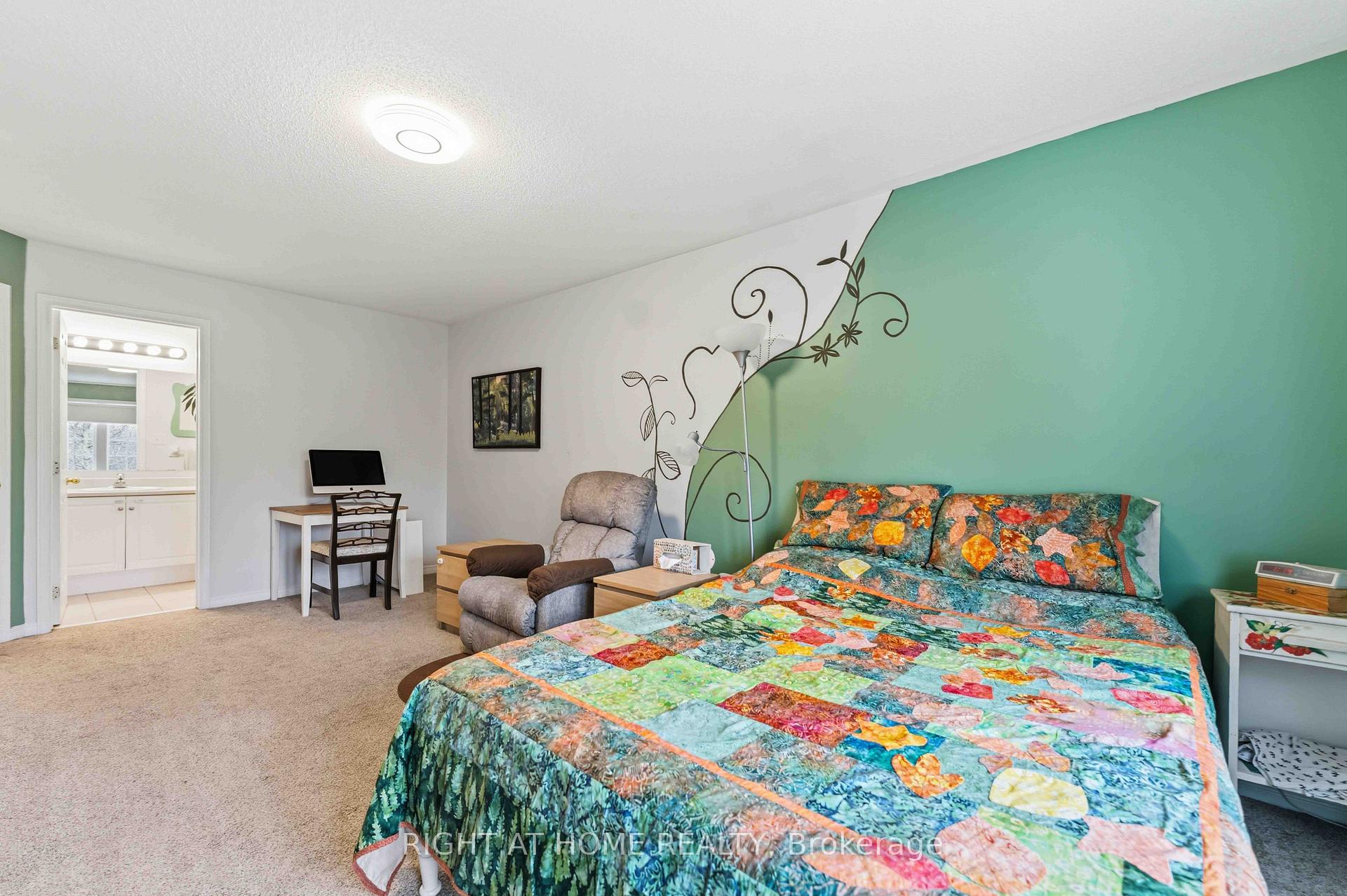 Photo 18 of 52 Fieldberry Private, Ottawa, Barrhaven - Stonebridge — HOMEH