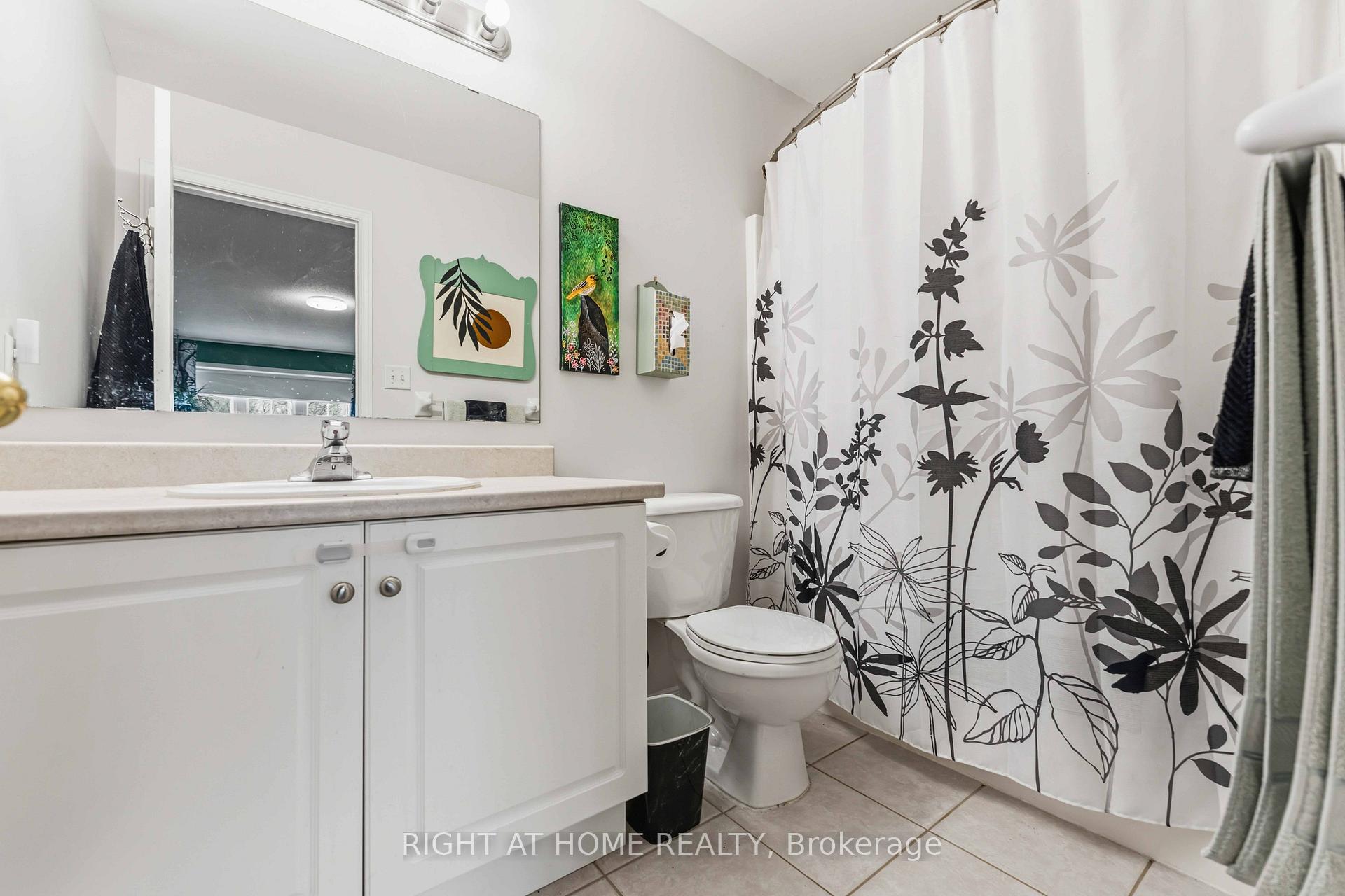 Photo 19 of 52 Fieldberry Private, Ottawa, Barrhaven - Stonebridge — HOMEH