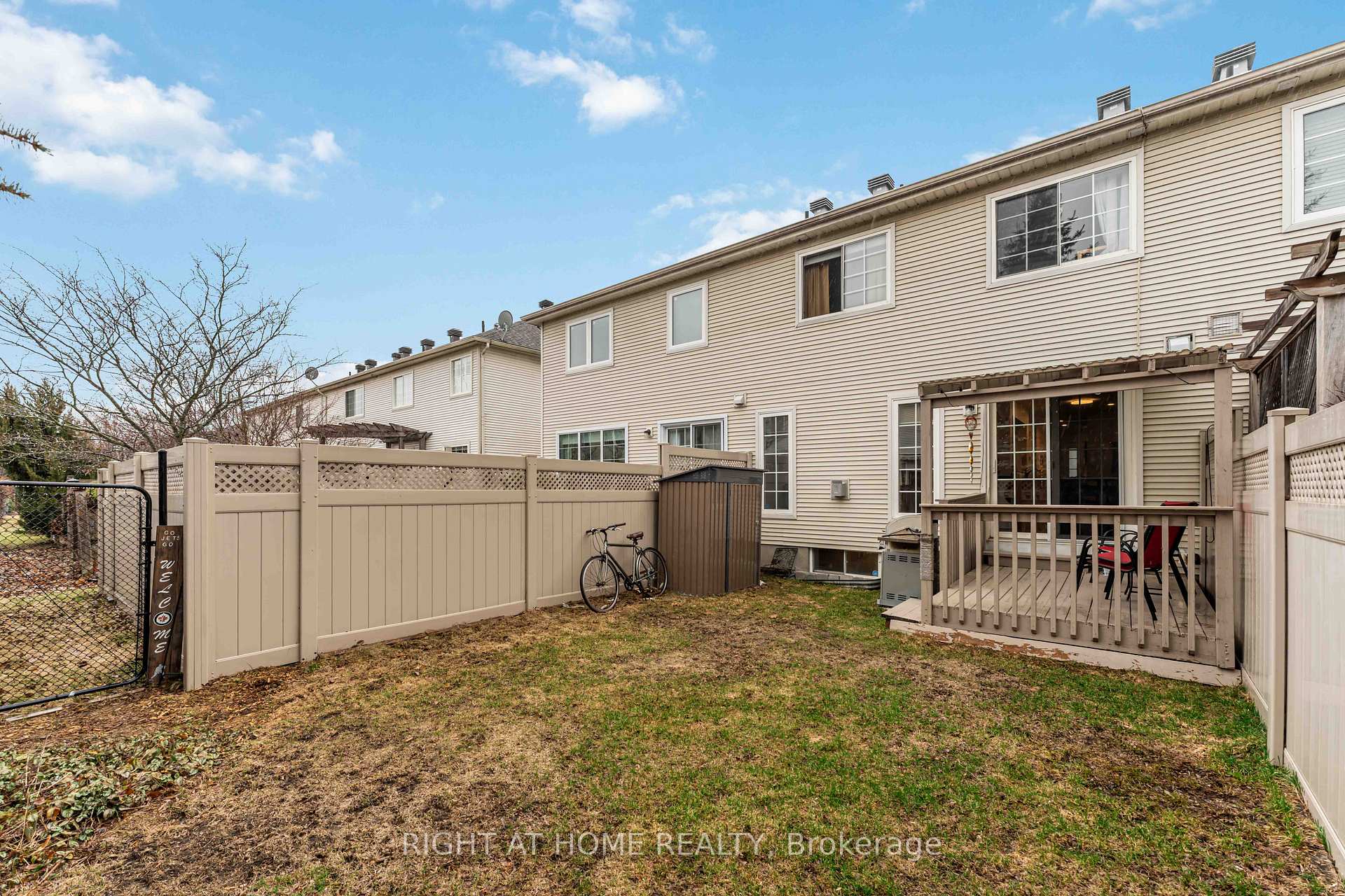 Photo 28 of 52 Fieldberry Private, Ottawa, Barrhaven - Stonebridge — HOMEH