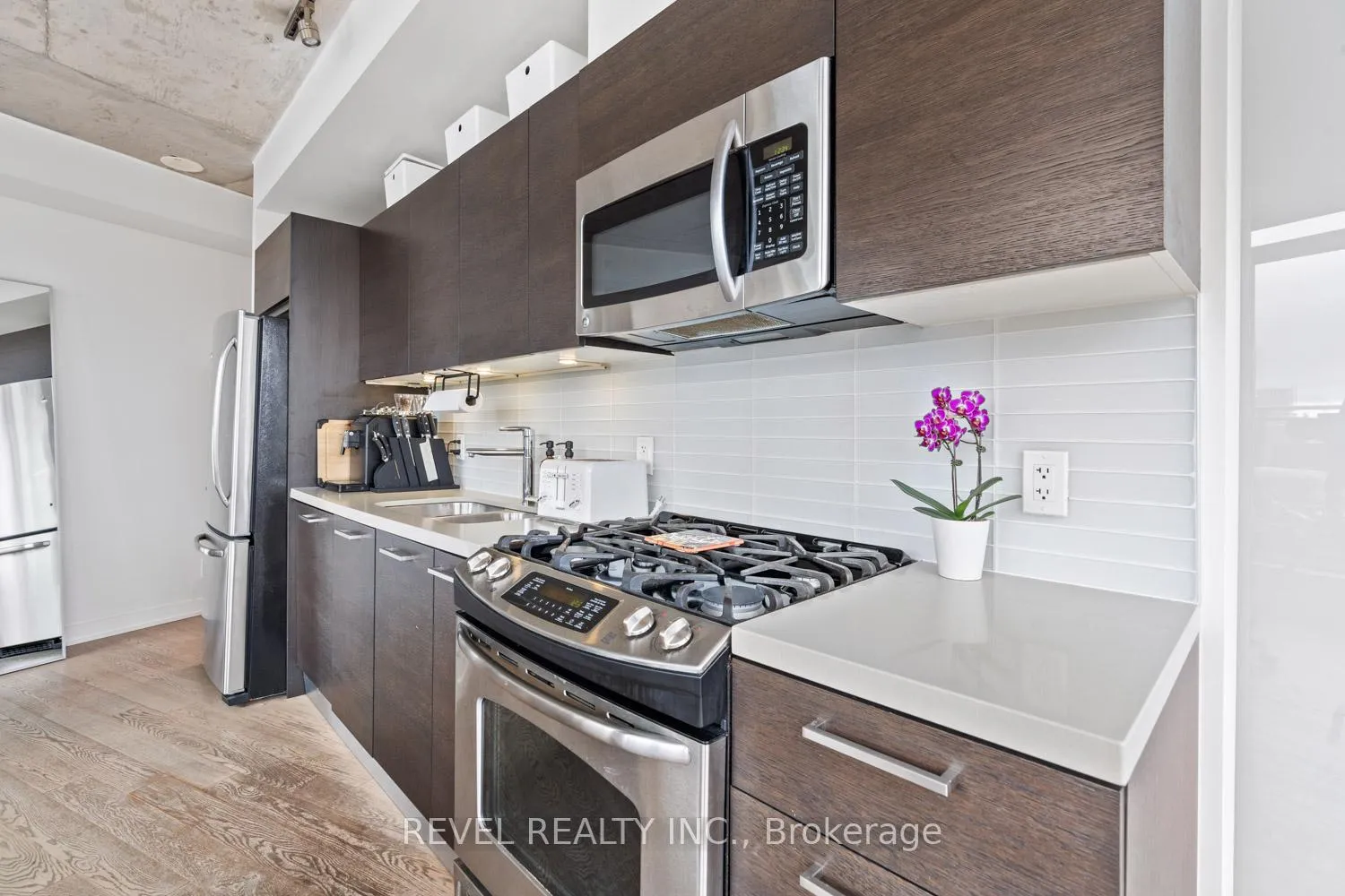 Photo 6 of Unit 806, 318 King Street E, Toronto, Moss Park — HOMEH