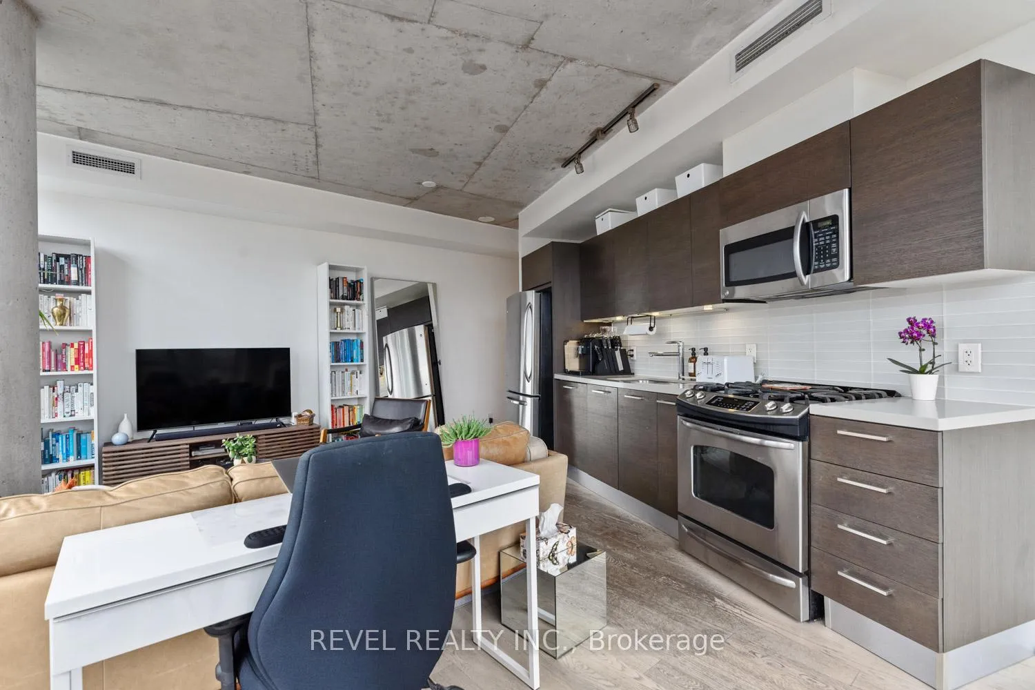 Photo 11 of Unit 806, 318 King Street E, Toronto, Moss Park — HOMEH