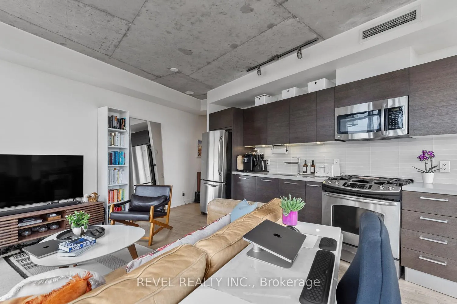 Photo 12 of Unit 806, 318 King Street E, Toronto, Moss Park — HOMEH