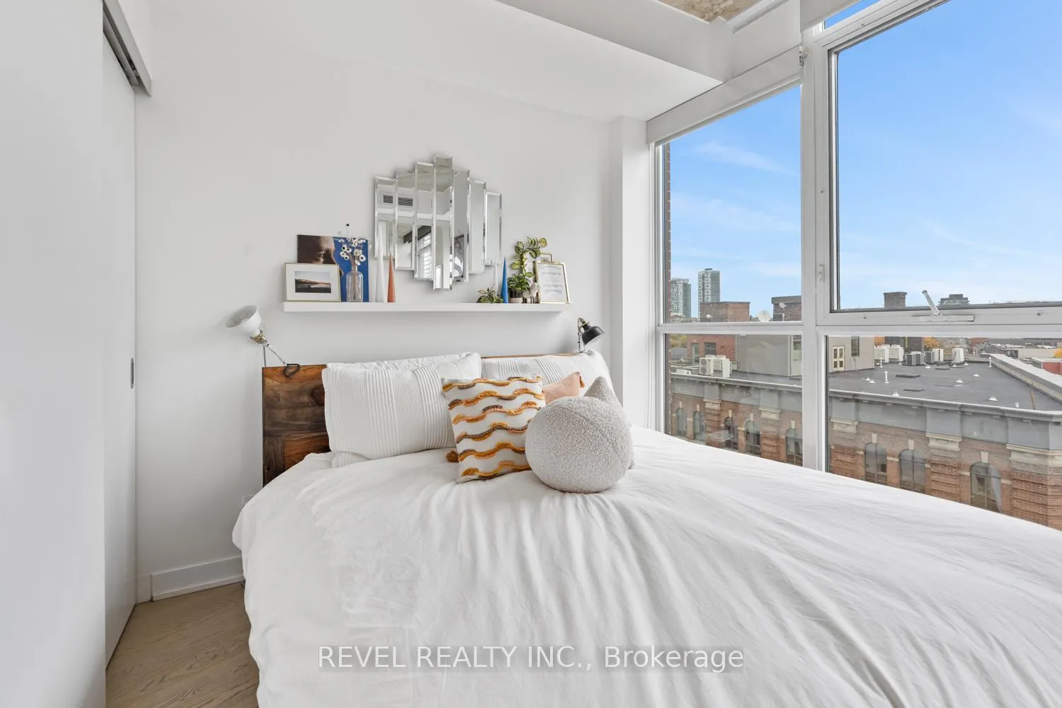 Photo 16 of Unit 806, 318 King Street E, Toronto, Moss Park — HOMEH