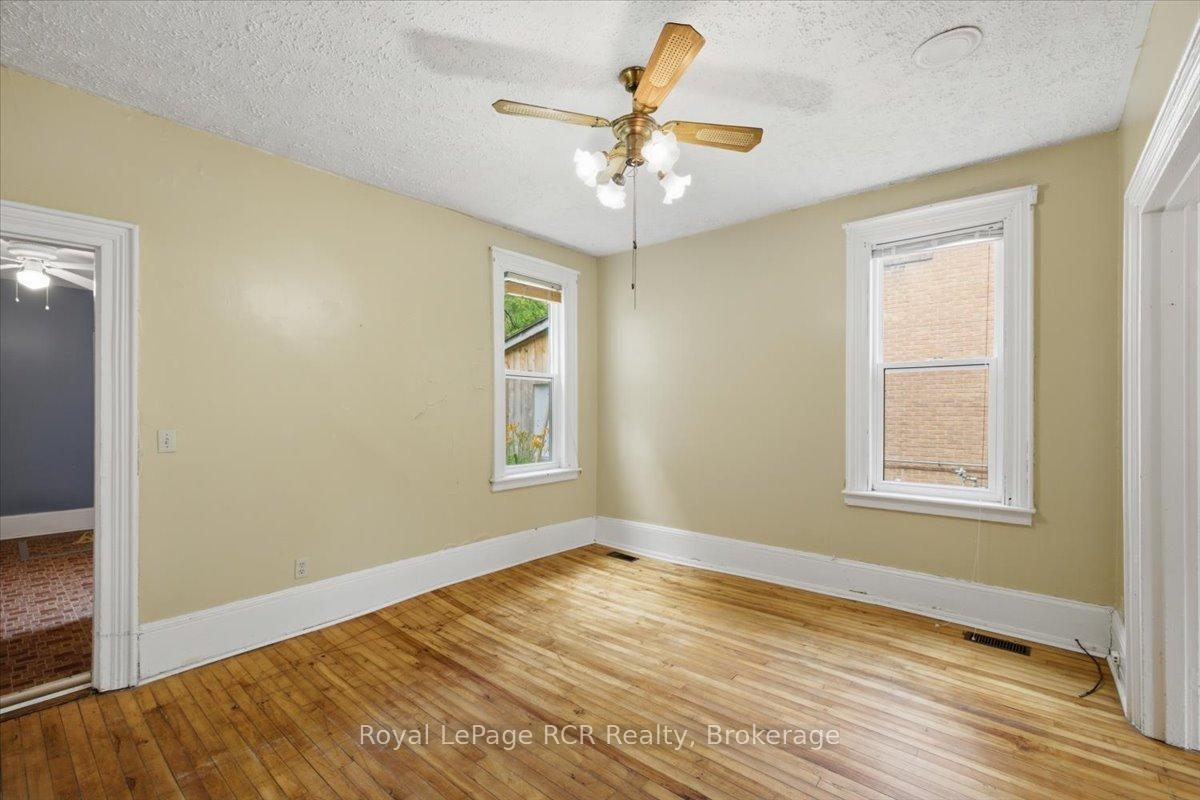 Photo 10 of 567 & 565 7th A Street E, Owen Sound — HOMEH
