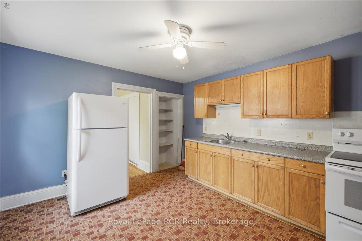 Photo 13 of 567 & 565 7th A Street E, Owen Sound — HOMEH