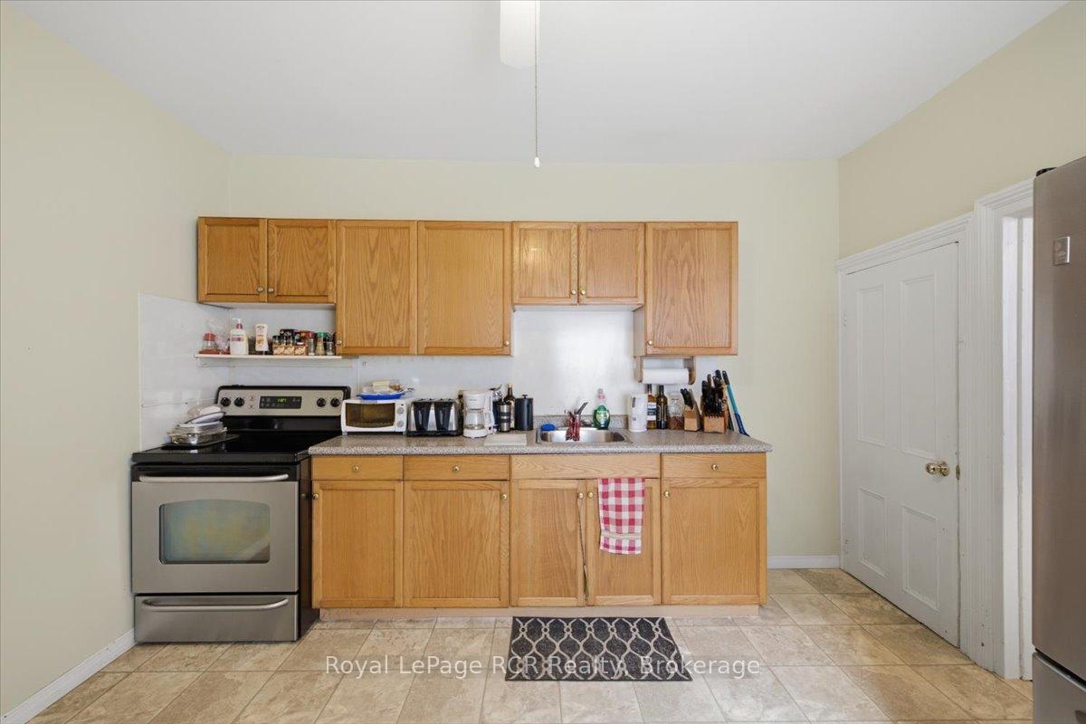 Photo 32 of 567 & 565 7th A Street E, Owen Sound — HOMEH