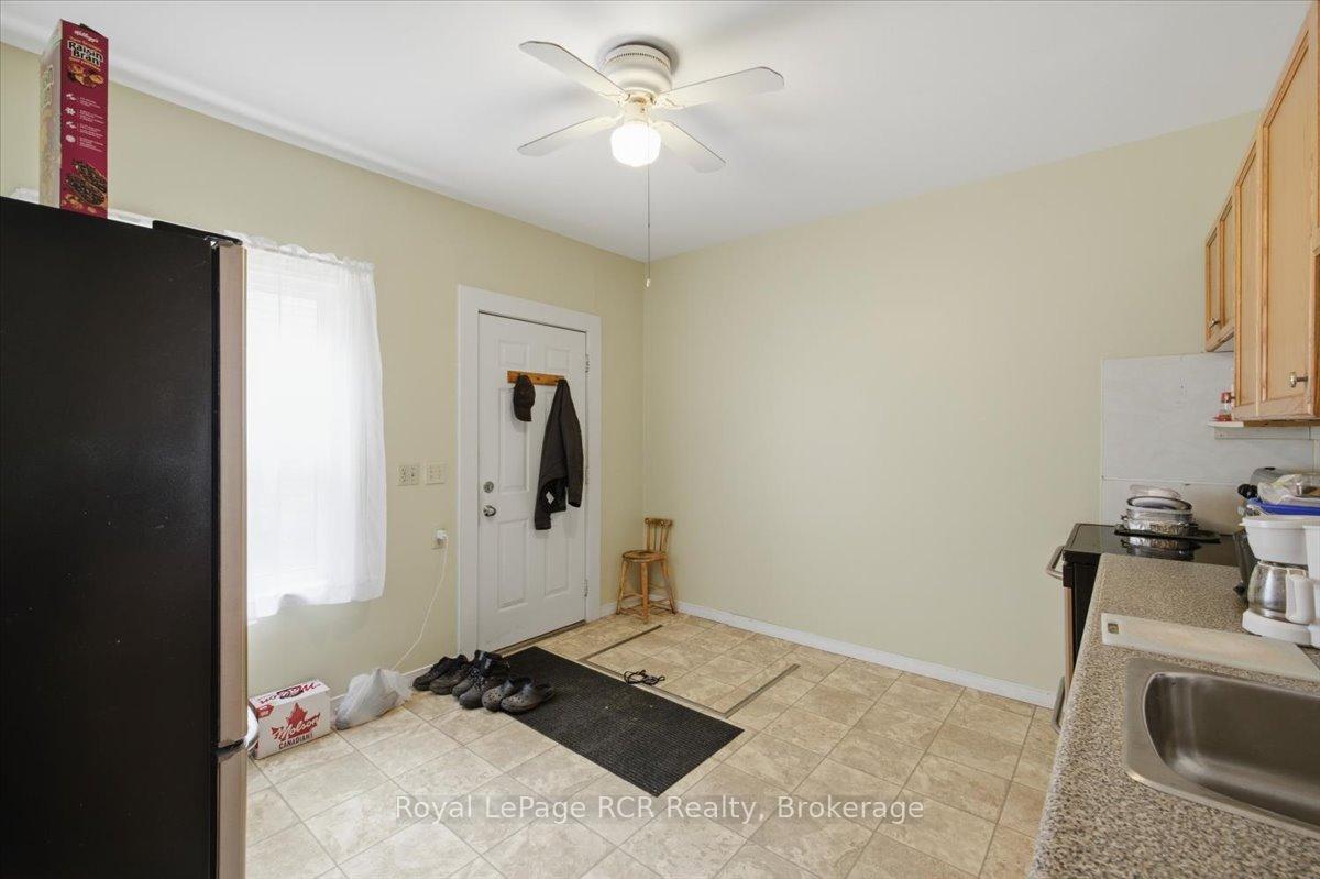 Photo 33 of 567 & 565 7th A Street E, Owen Sound — HOMEH
