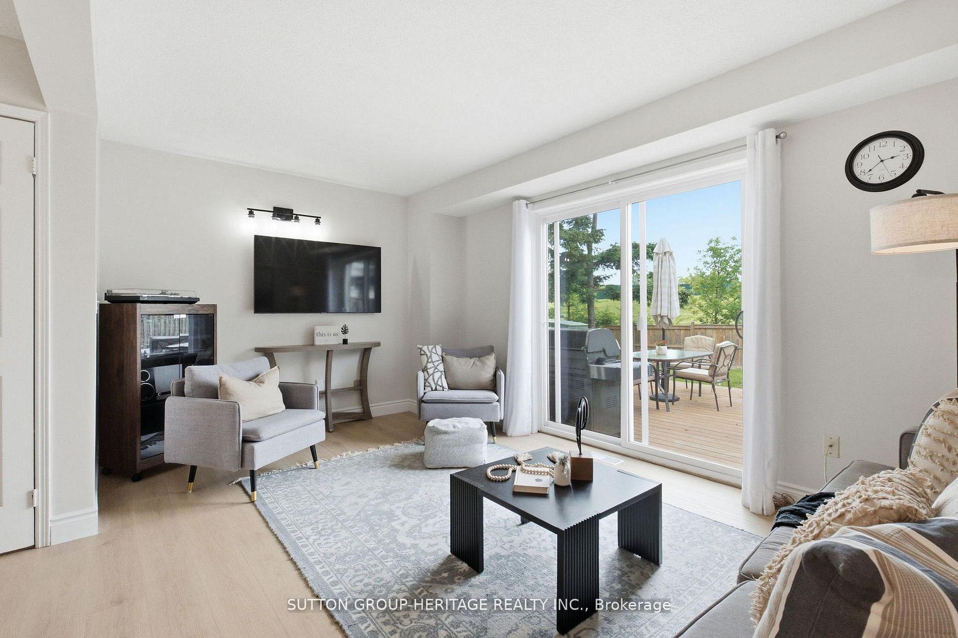 Photo 11 of 1413 Beaverbrook Court, Oshawa, Lakeview — HOMEH