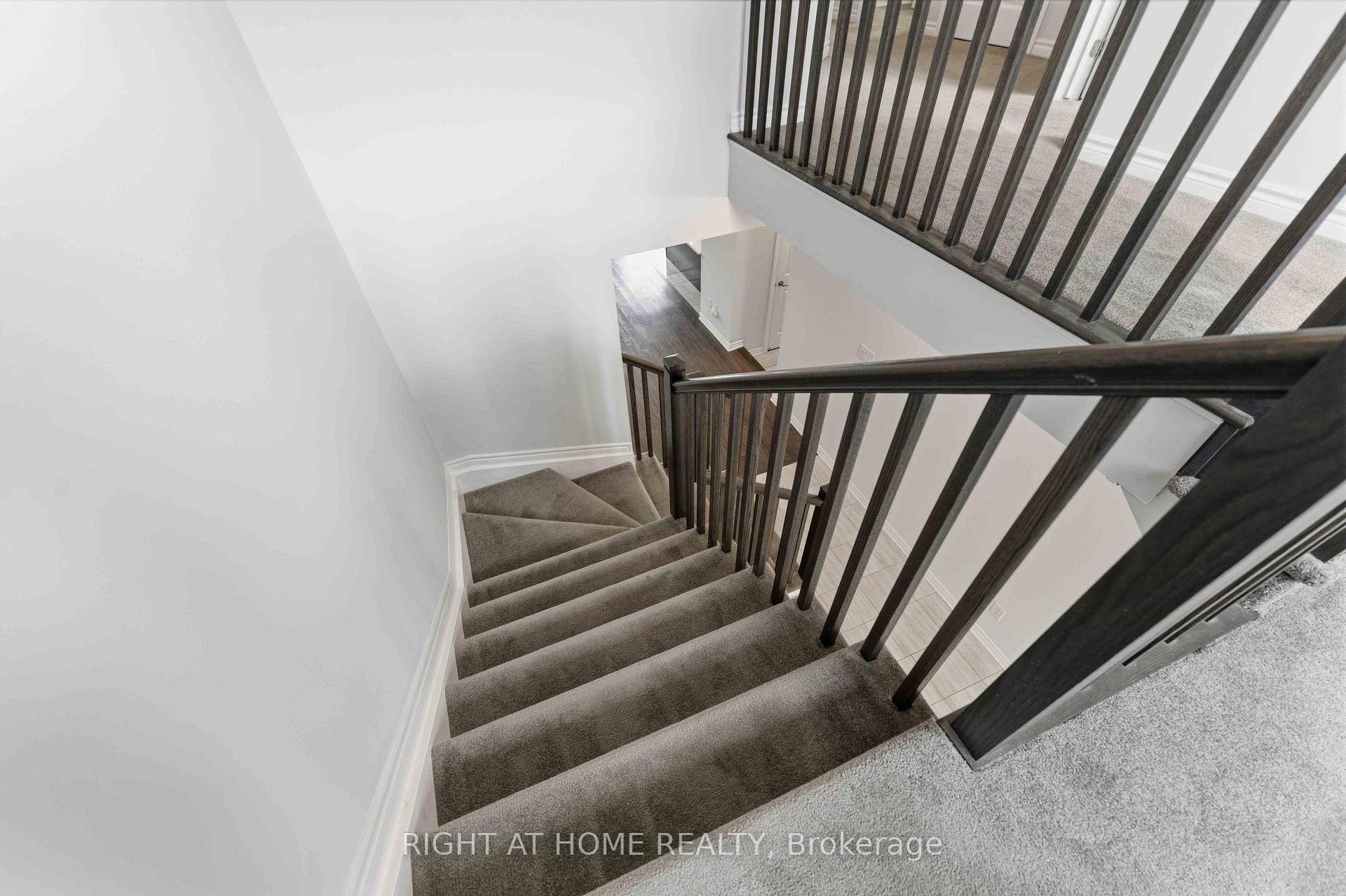 Photo 16 of 404 Edgevalley Court, Ottawa, Stittsville (North) — HOMEH