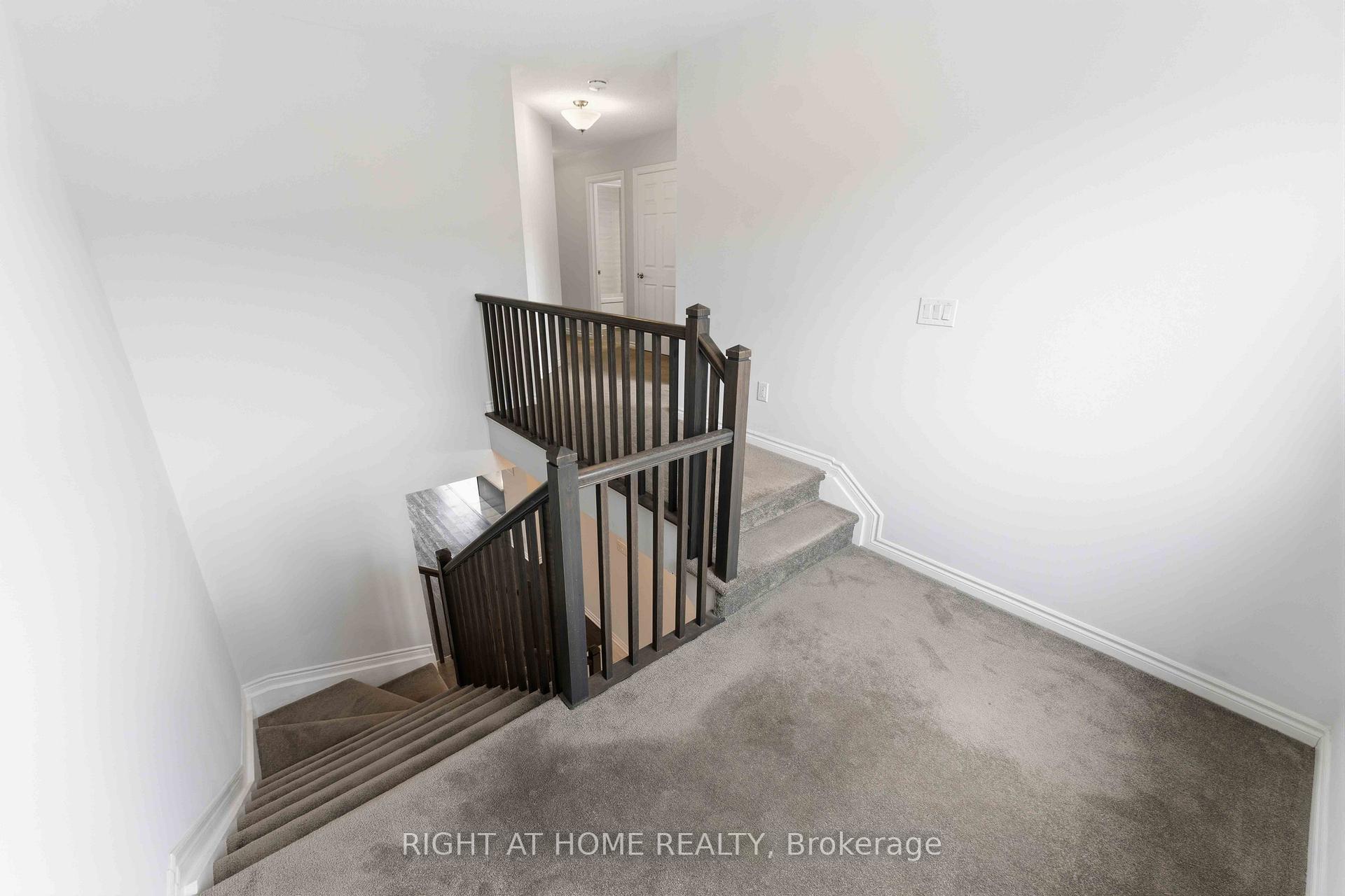 Photo 17 of 404 Edgevalley Court, Ottawa, Stittsville (North) — HOMEH