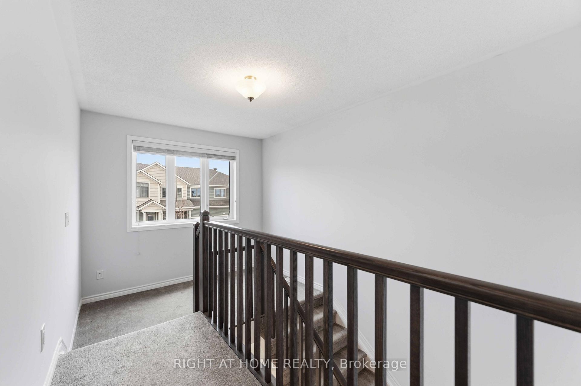 Photo 18 of 404 Edgevalley Court, Ottawa, Stittsville (North) — HOMEH