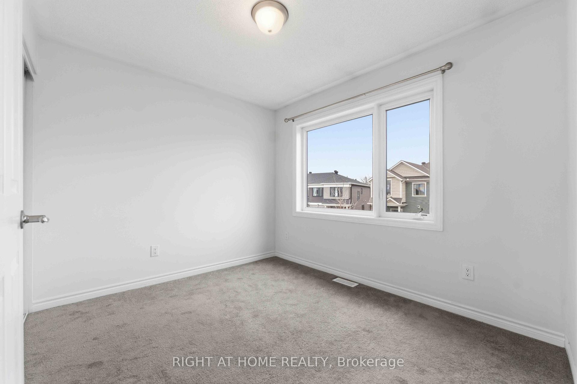 Photo 32 of 404 Edgevalley Court, Ottawa, Stittsville (North) — HOMEH