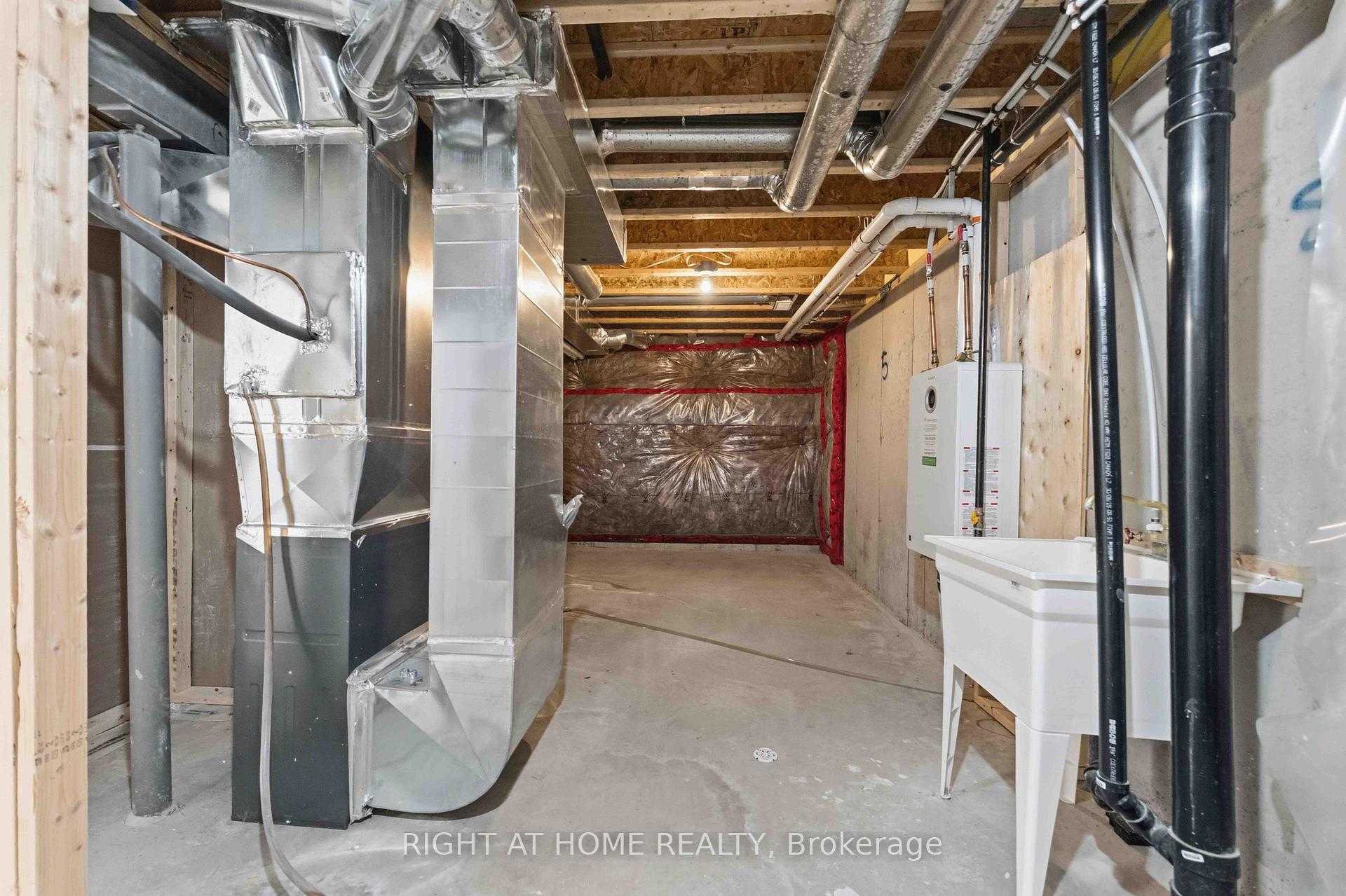 Photo 36 of 404 Edgevalley Court, Ottawa, Stittsville (North) — HOMEH