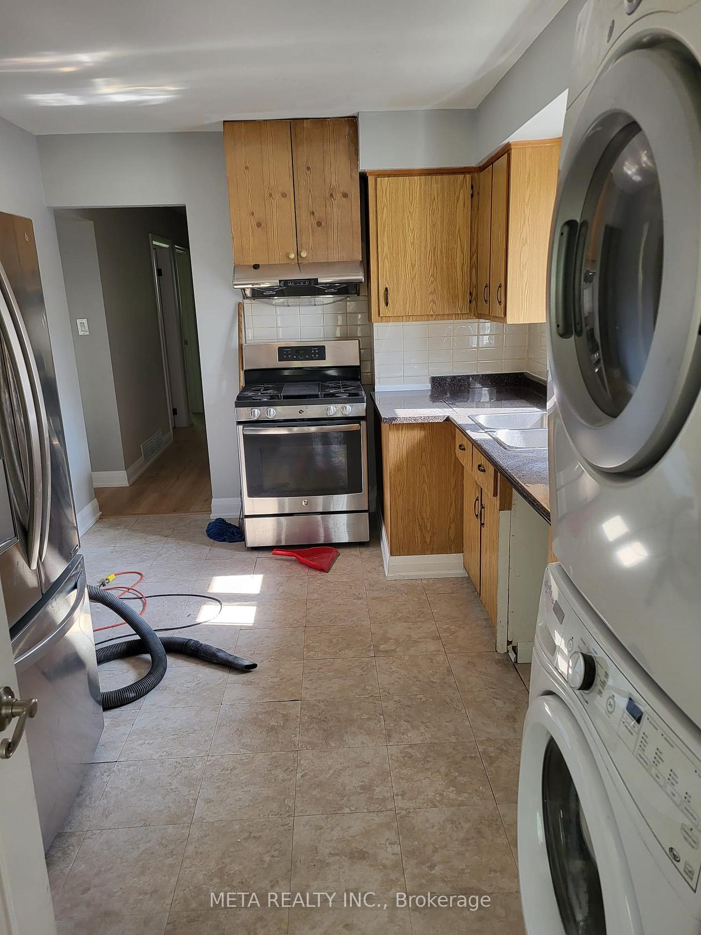 Photo 2 of 79 Chestermere Boulevard, Scarborough, Woburn — HOMEH