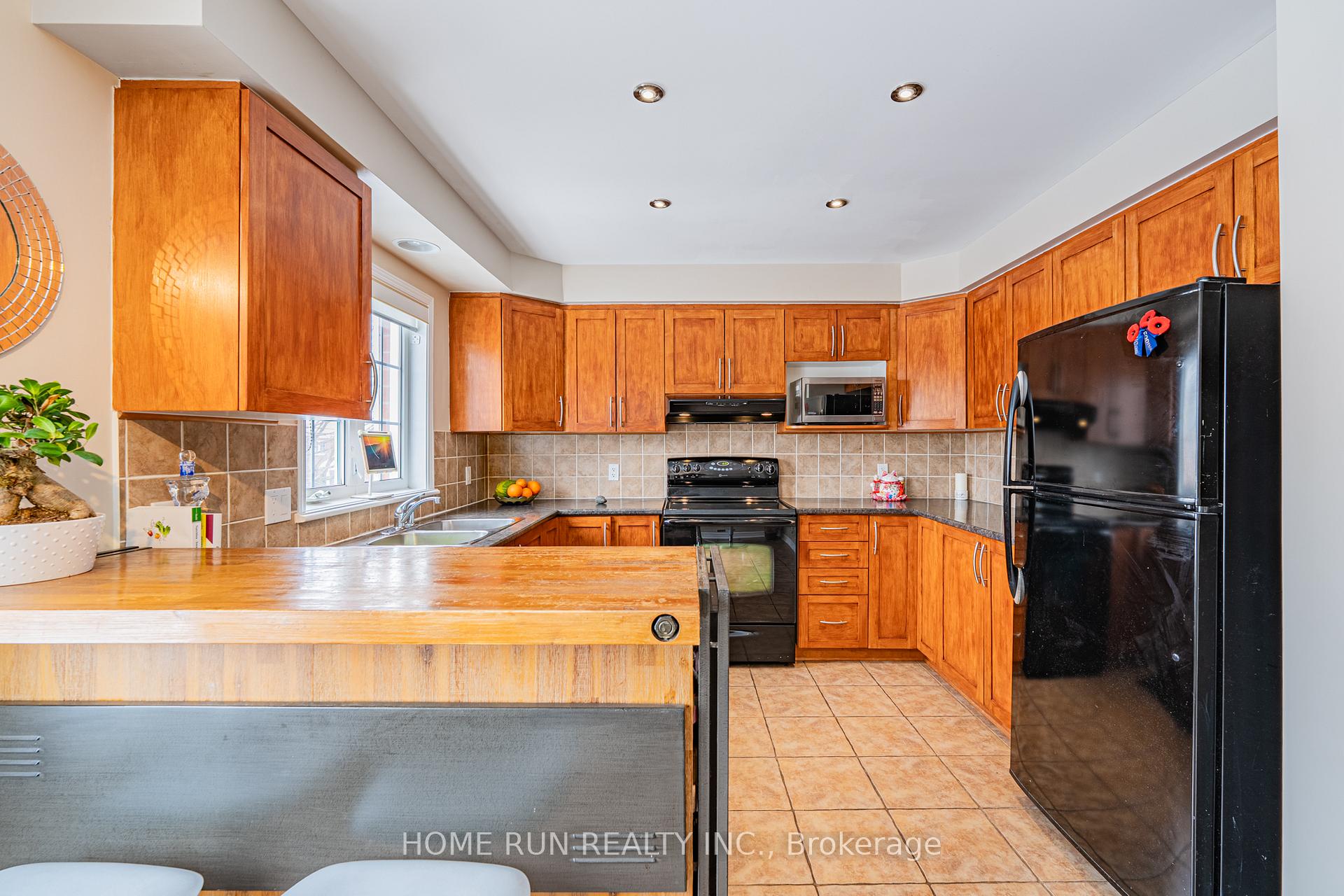 Photo 13 of Unit 207, 90 Edenvale Drive, Ottawa, Kanata - Beaverbrook — HOMEH