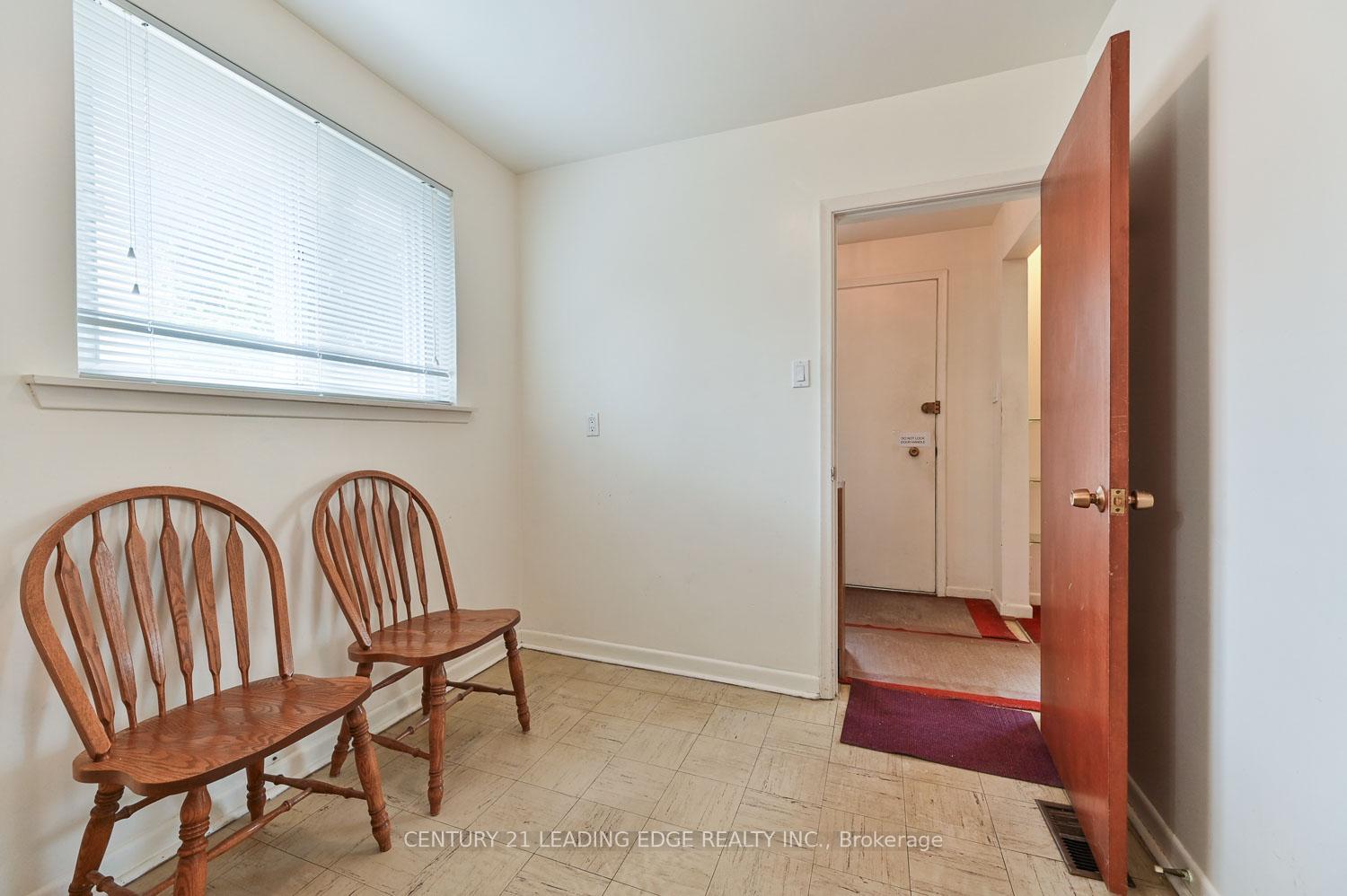 Photo 10 of 53 Danzig Street, Scarborough, West Hill — HOMEH