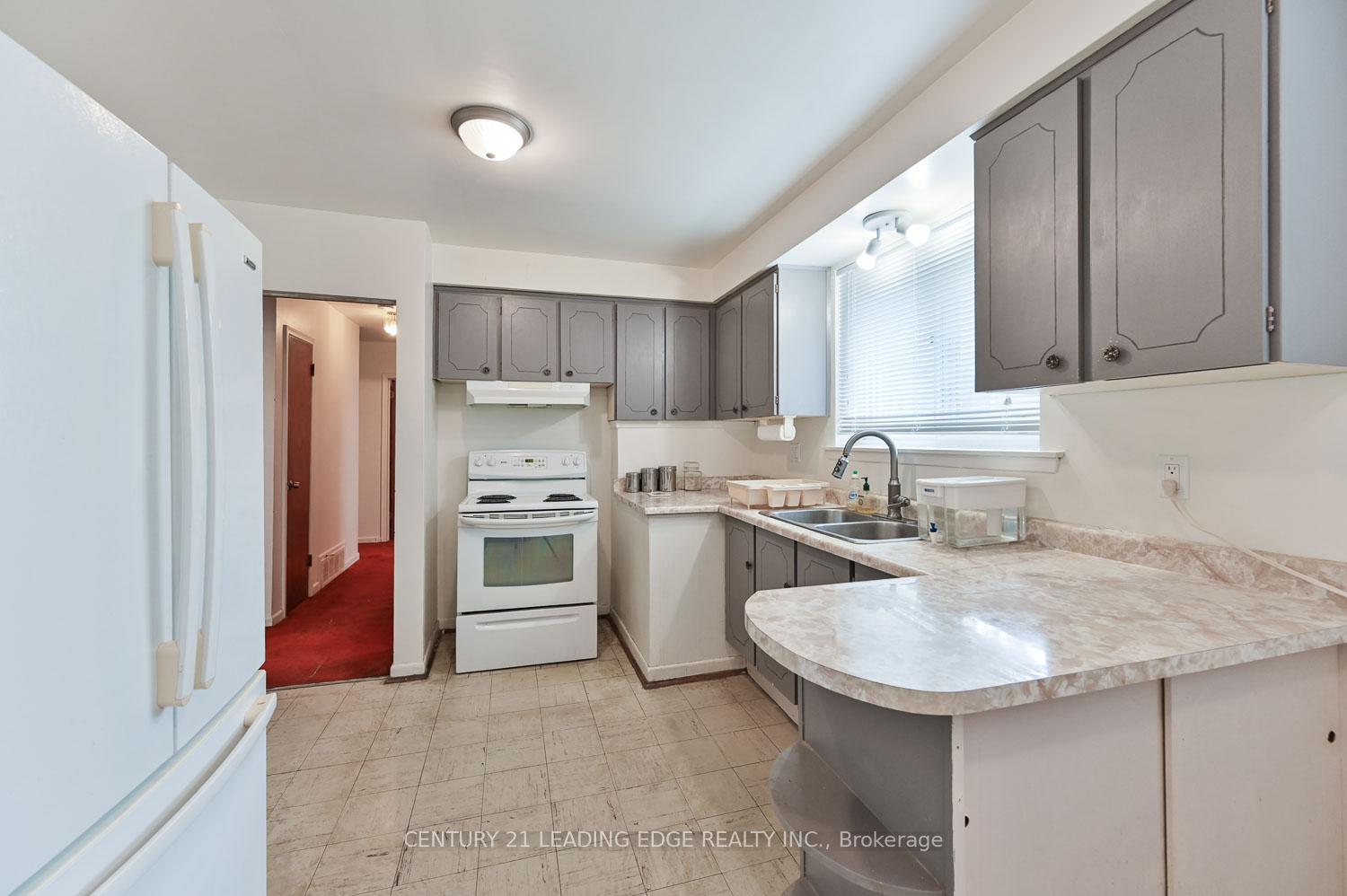 Photo 12 of 53 Danzig Street, Scarborough, West Hill — HOMEH