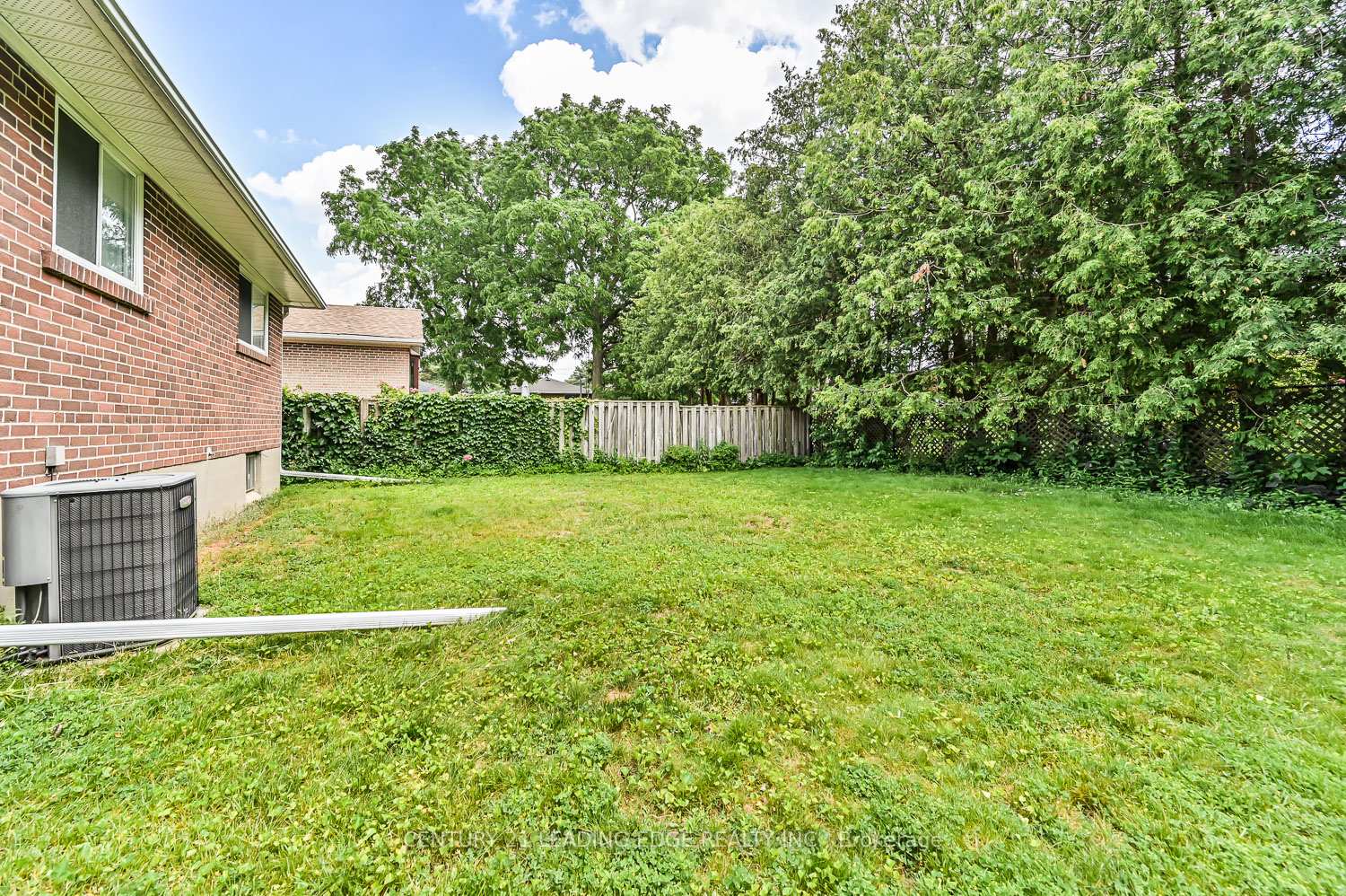 Photo 23 of 53 Danzig Street, Scarborough, West Hill — HOMEH