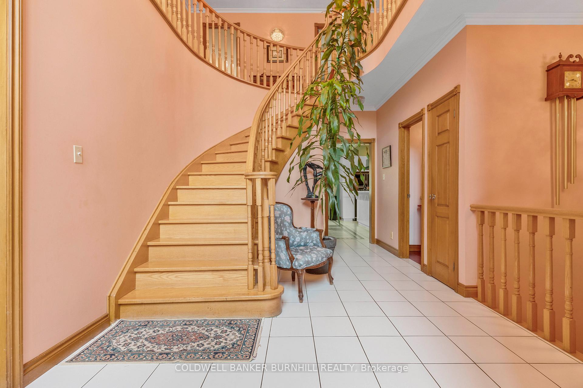 Photo 4 of 706 Glencairn Avenue, Toronto, Englemount-Lawrence — HOMEH