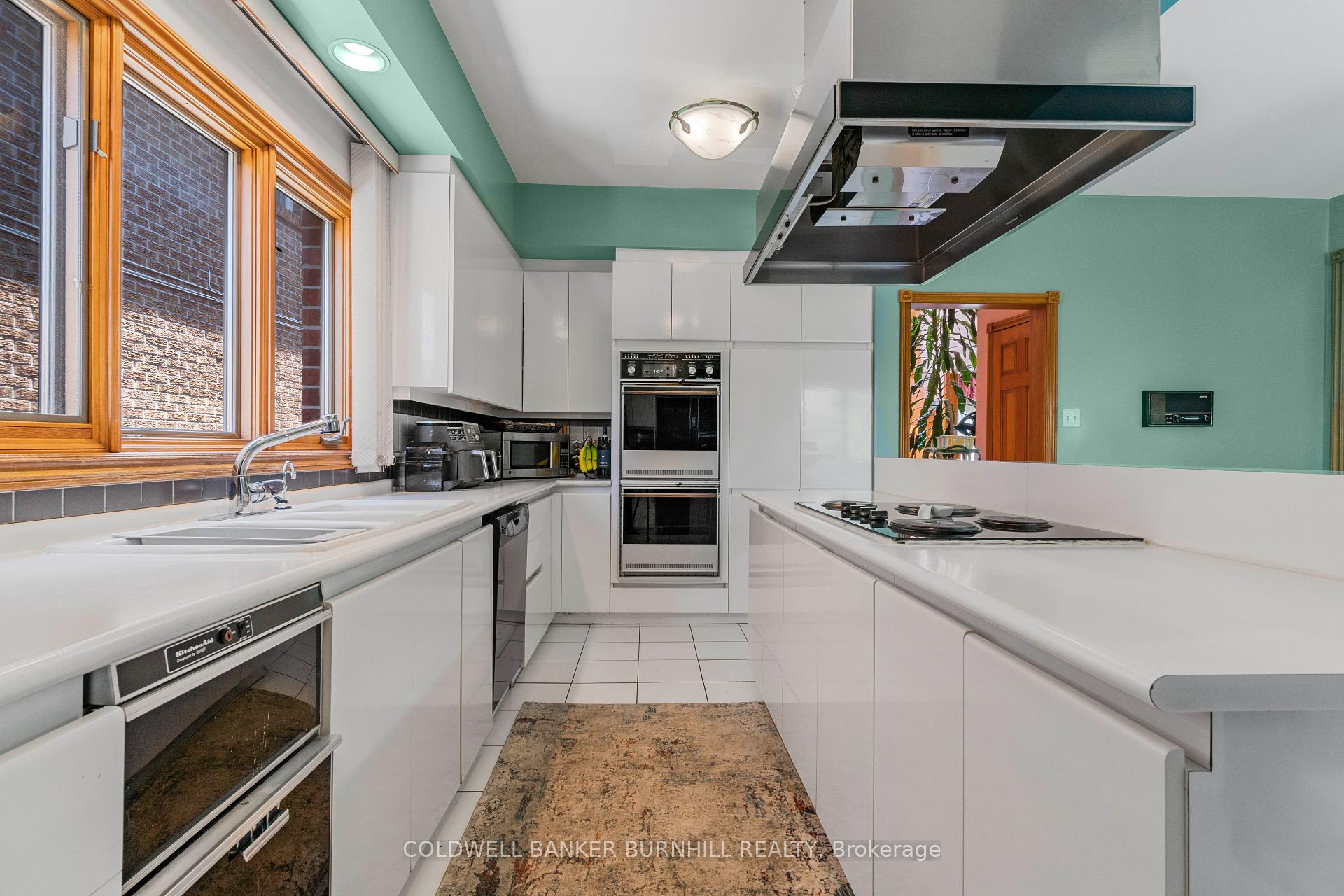 Photo 14 of 706 Glencairn Avenue, Toronto, Englemount-Lawrence — HOMEH