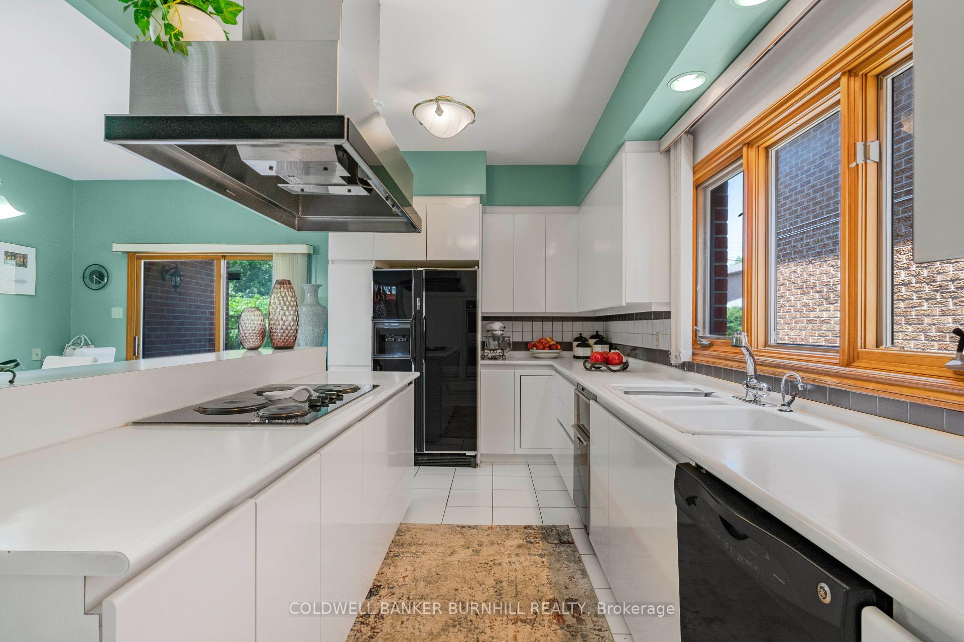 Photo 16 of 706 Glencairn Avenue, Toronto, Englemount-Lawrence — HOMEH