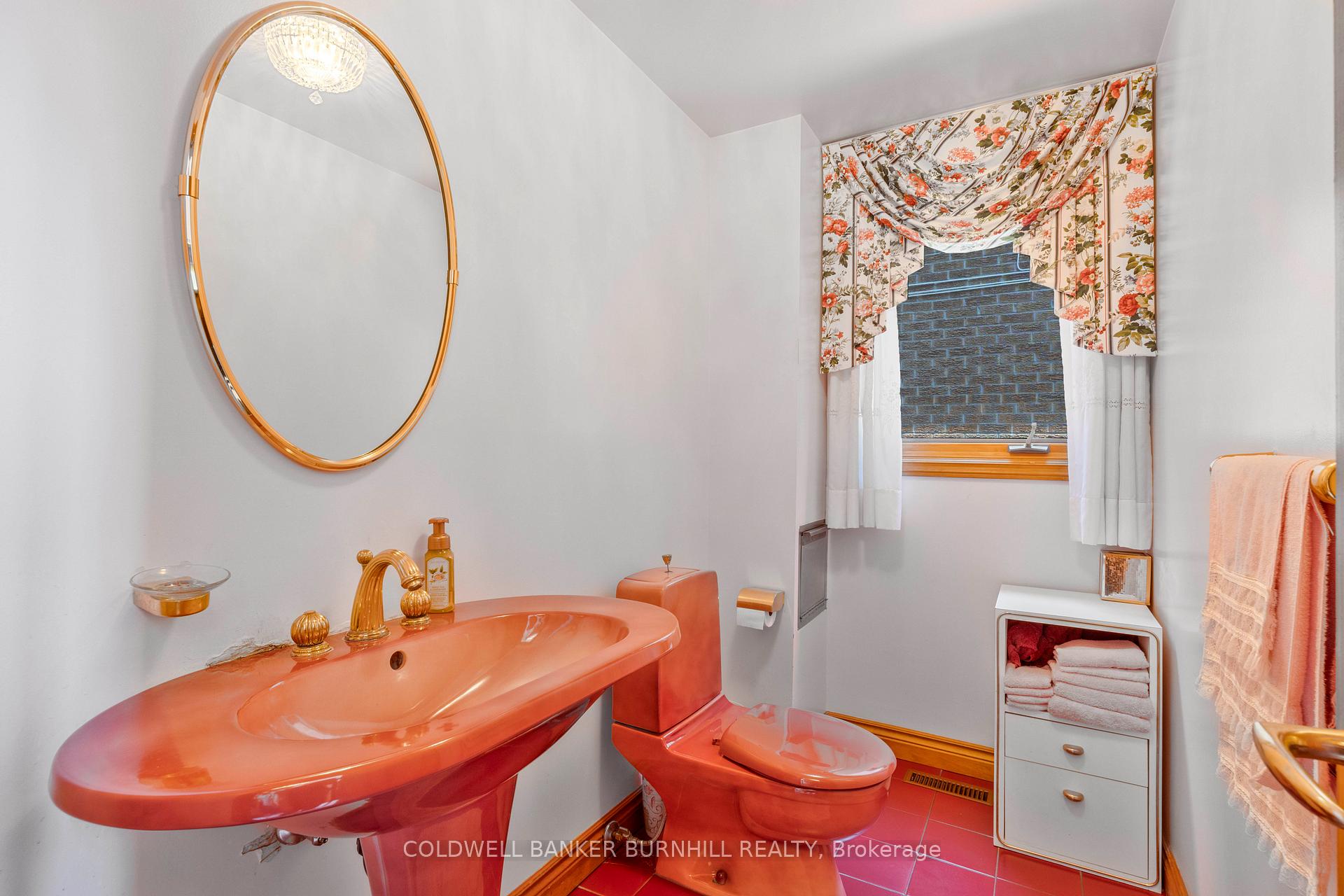 Photo 17 of 706 Glencairn Avenue, Toronto, Englemount-Lawrence — HOMEH