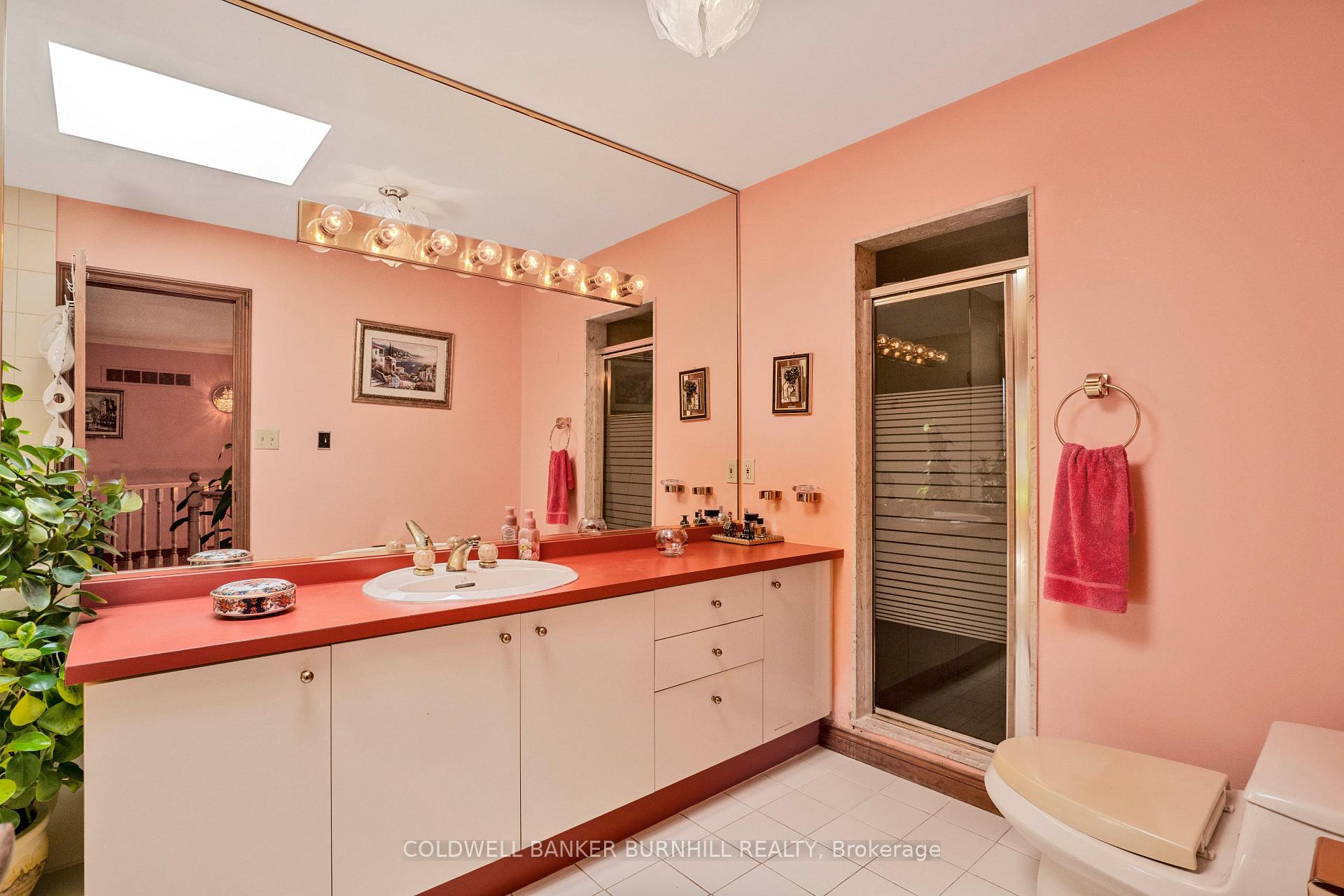 Photo 28 of 706 Glencairn Avenue, Toronto, Englemount-Lawrence — HOMEH