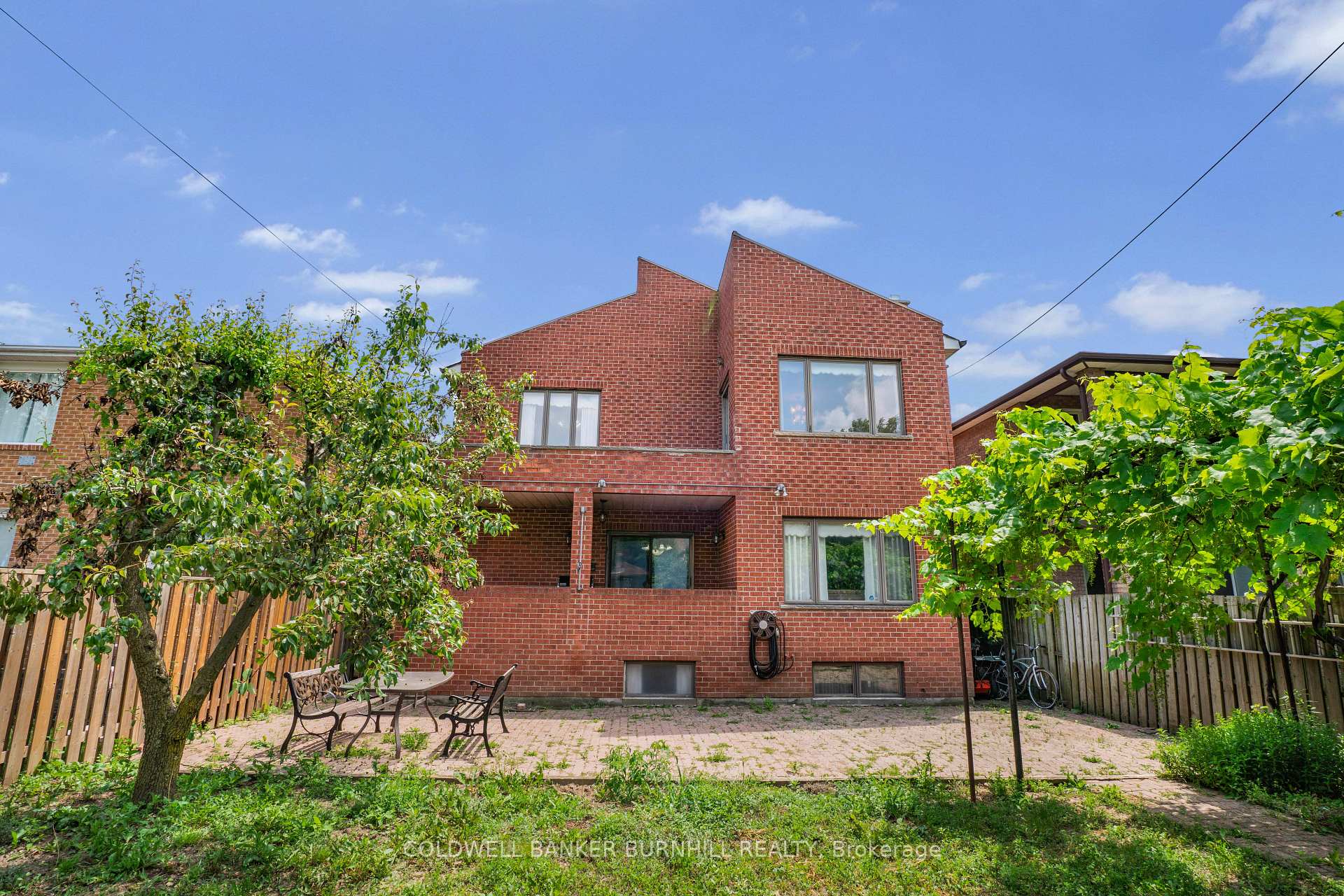 Photo 30 of 706 Glencairn Avenue, Toronto, Englemount-Lawrence — HOMEH