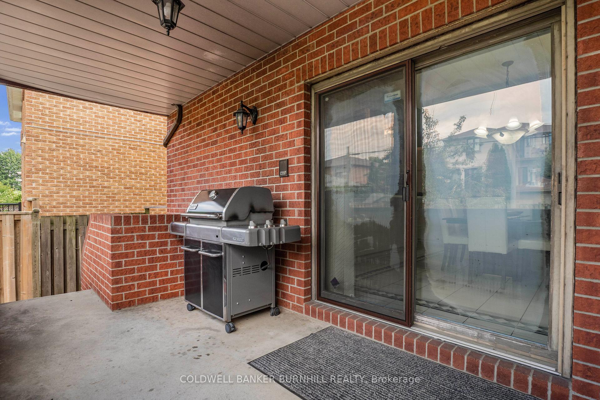 Photo 31 of 706 Glencairn Avenue, Toronto, Englemount-Lawrence — HOMEH