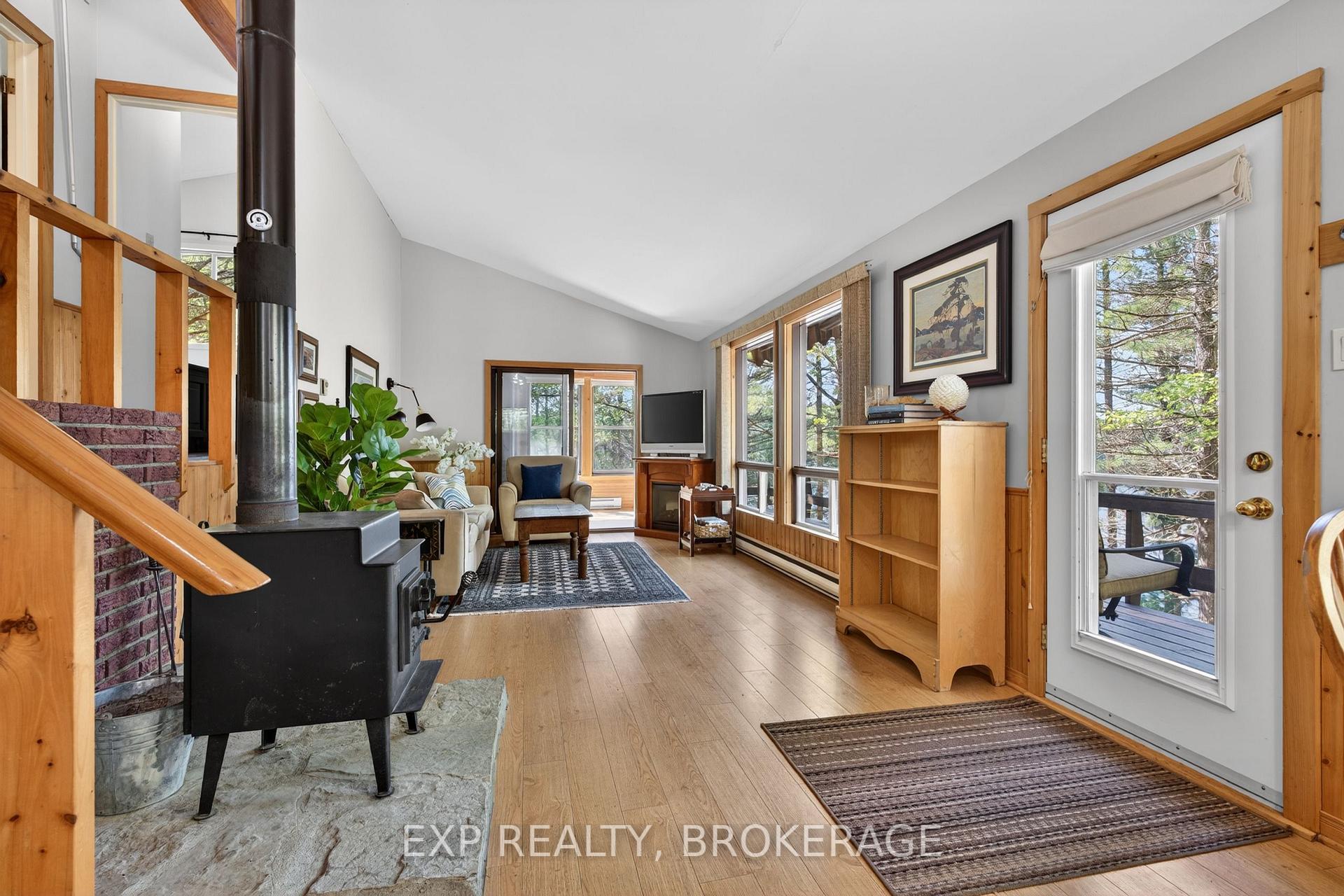 Photo 11 of 1126 Richmond Lane, Frontenac, Frontenac Centre — HOMEH