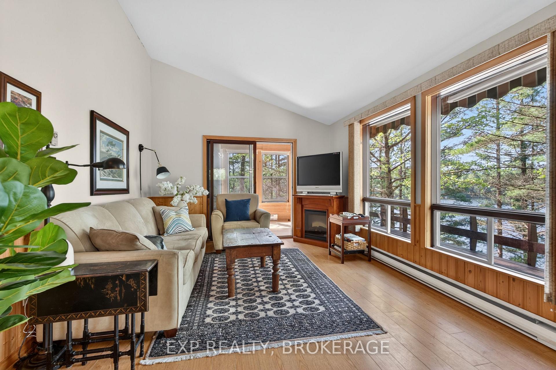 Photo 13 of 1126 Richmond Lane, Frontenac, Frontenac Centre — HOMEH