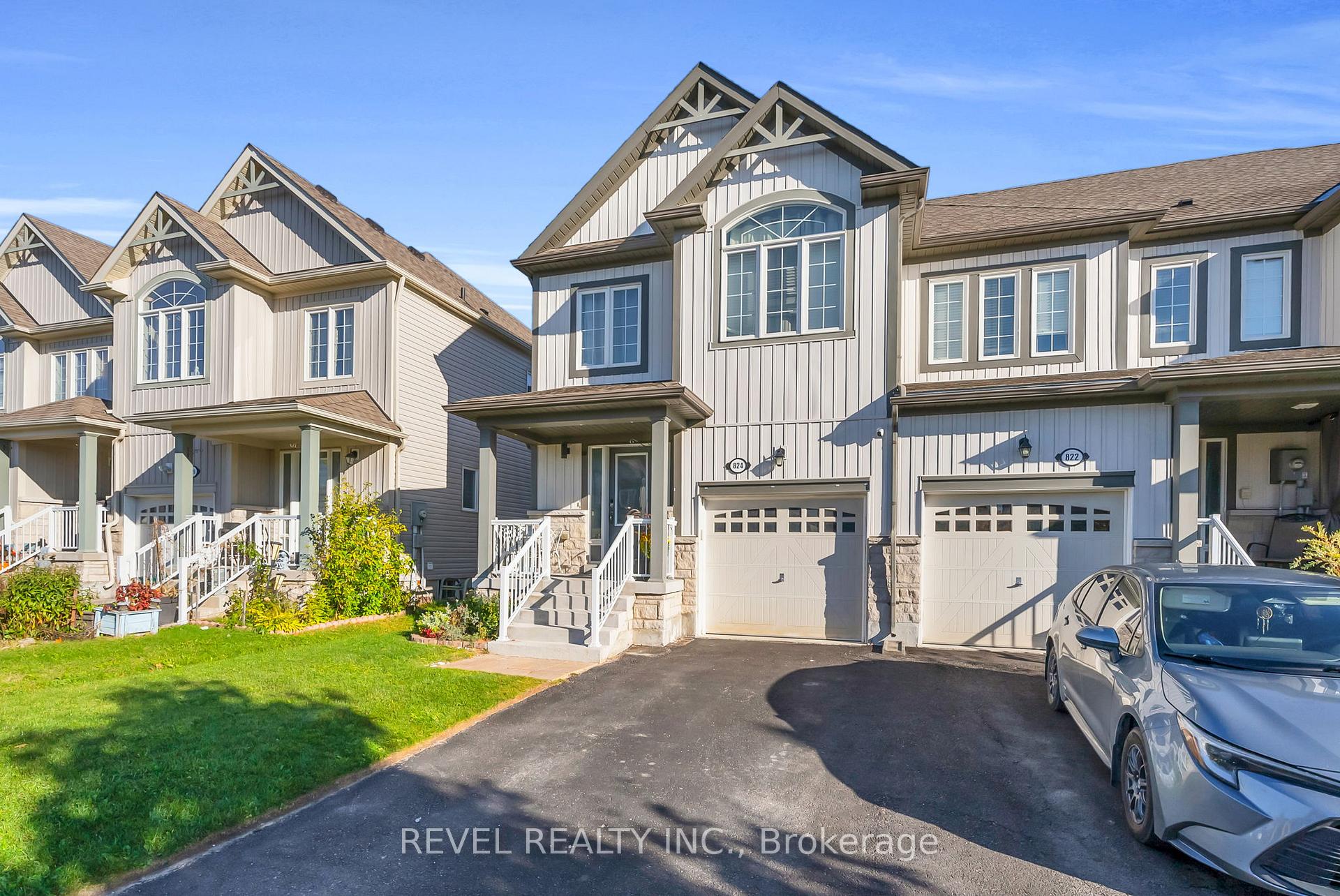Photo 2 of 824 Cook Crescent, Shelburne — HOMEH