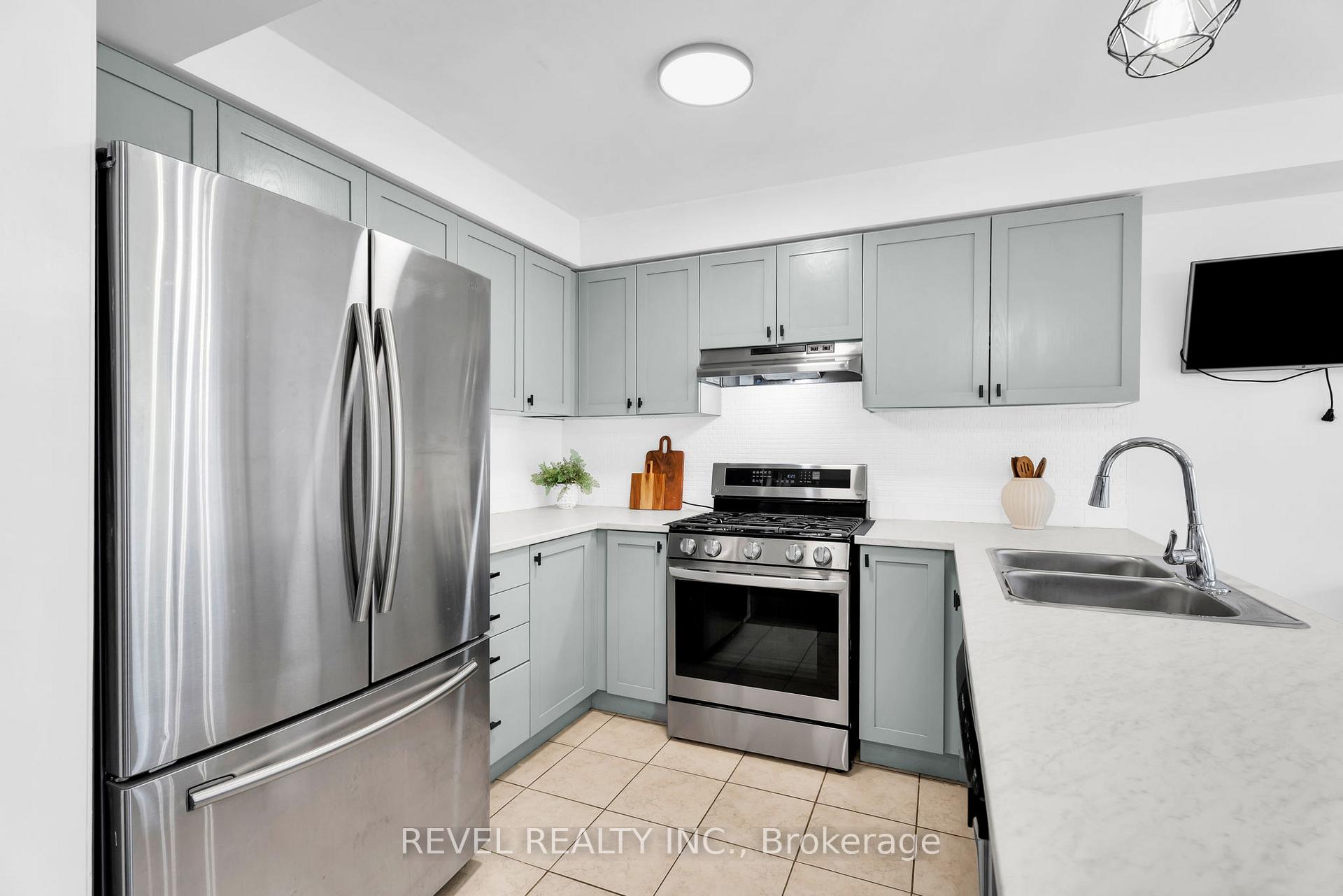 Photo 5 of 824 Cook Crescent, Shelburne — HOMEH