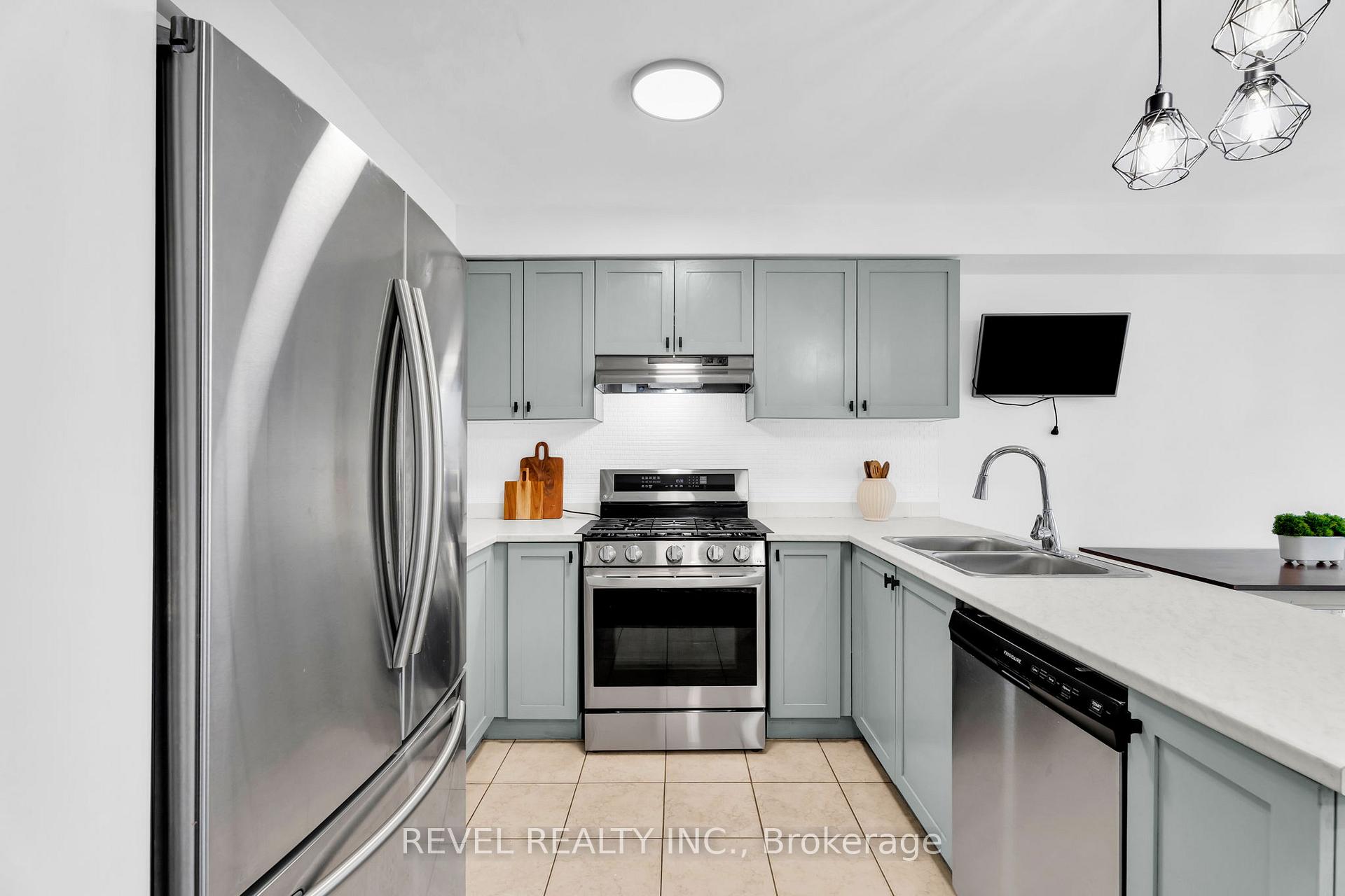 Photo 7 of 824 Cook Crescent, Shelburne — HOMEH