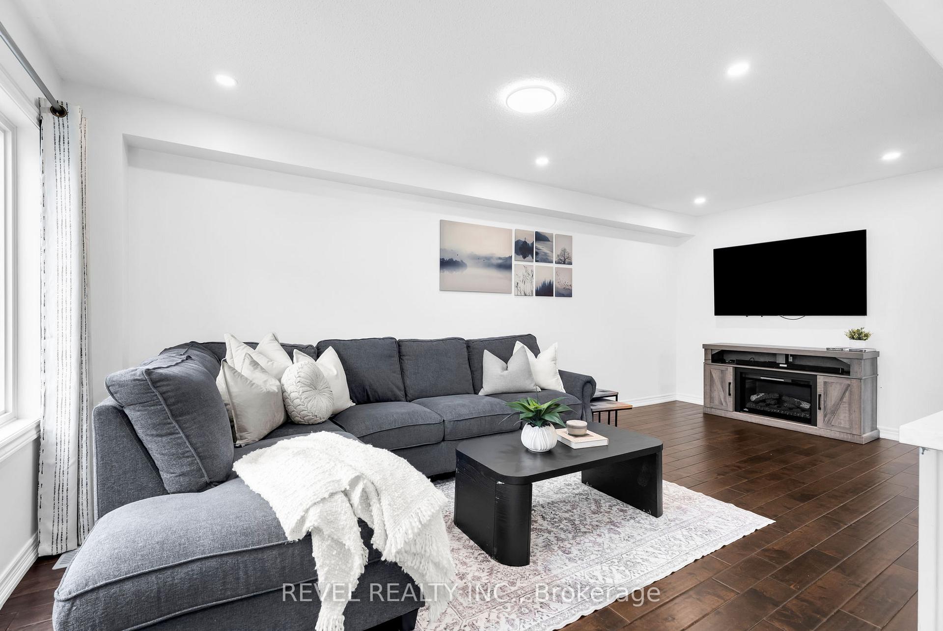 Photo 13 of 824 Cook Crescent, Shelburne — HOMEH
