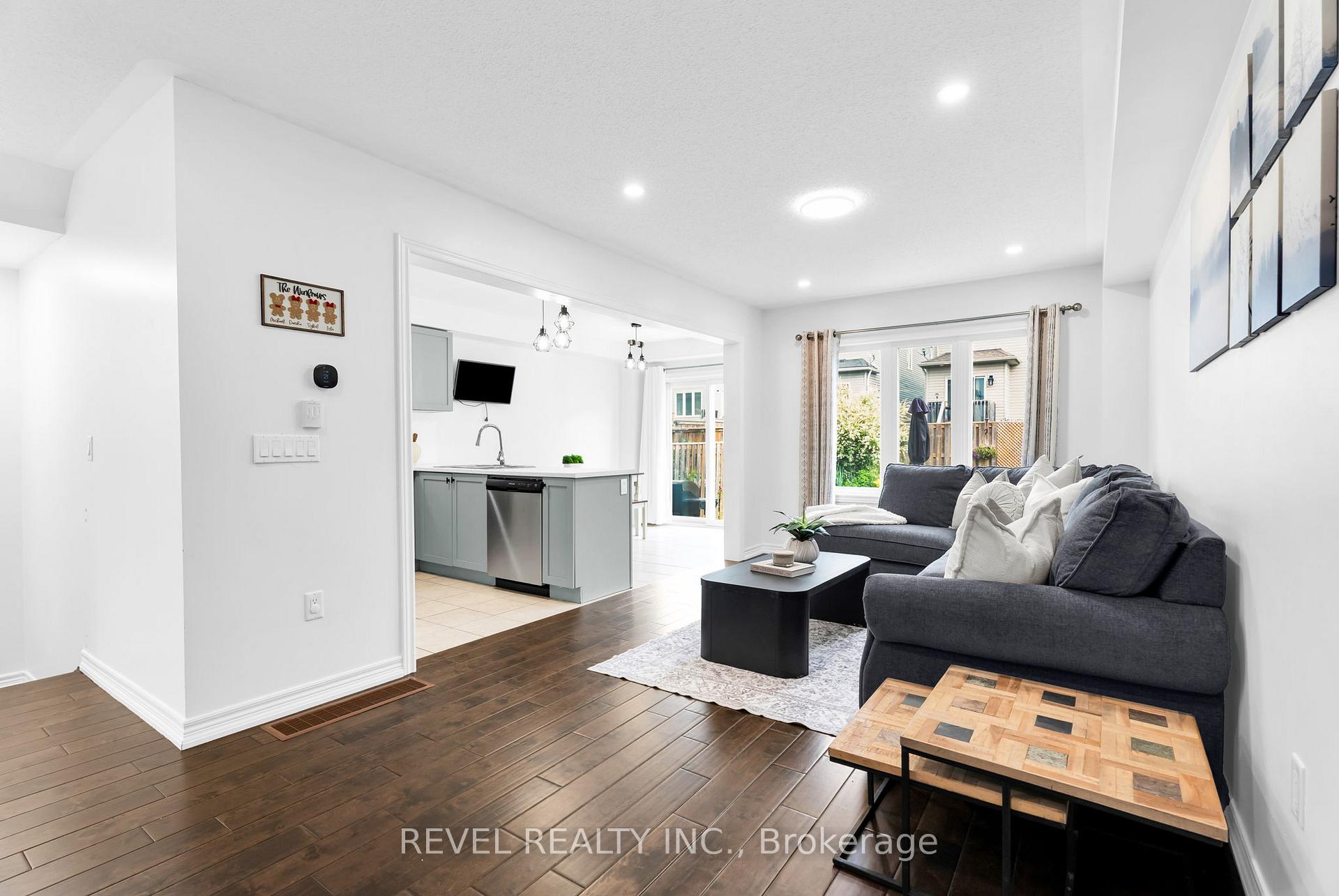 Photo 14 of 824 Cook Crescent, Shelburne — HOMEH