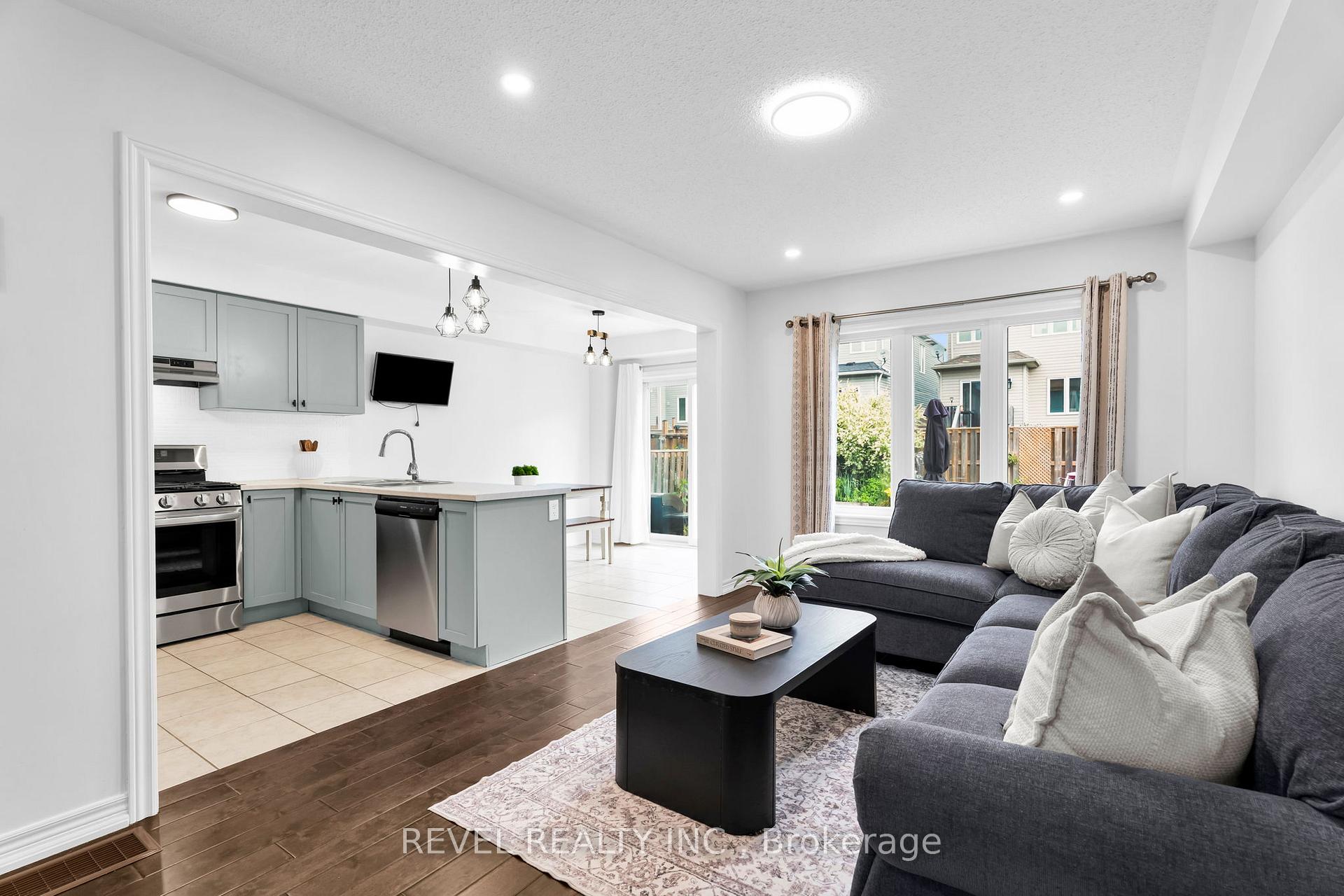Photo 15 of 824 Cook Crescent, Shelburne — HOMEH