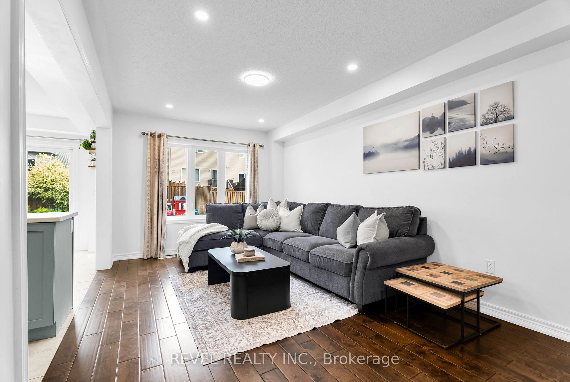 Photo 16 of 824 Cook Crescent, Shelburne — HOMEH