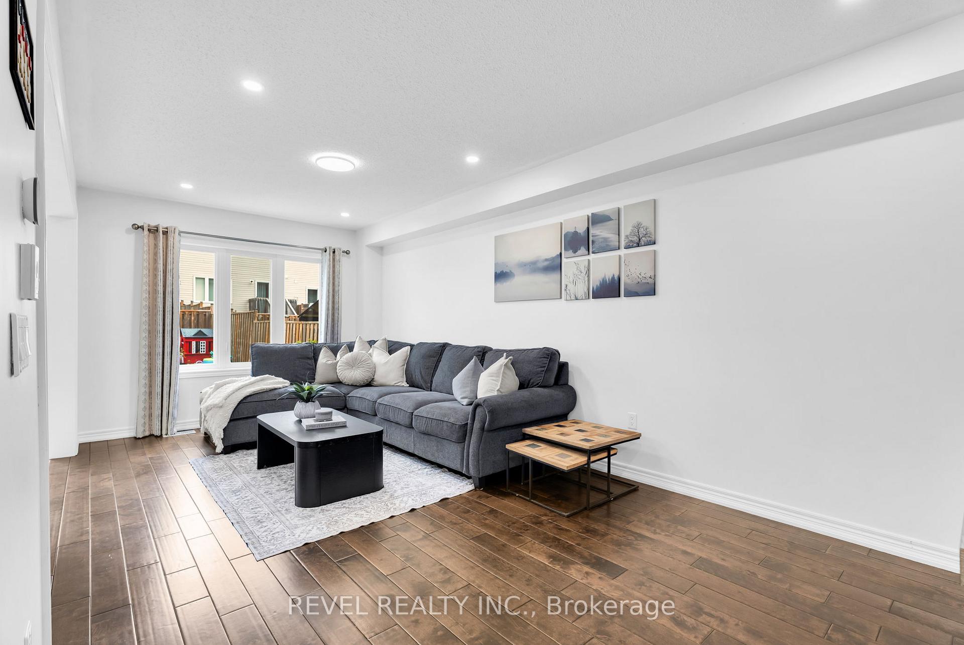 Photo 17 of 824 Cook Crescent, Shelburne — HOMEH